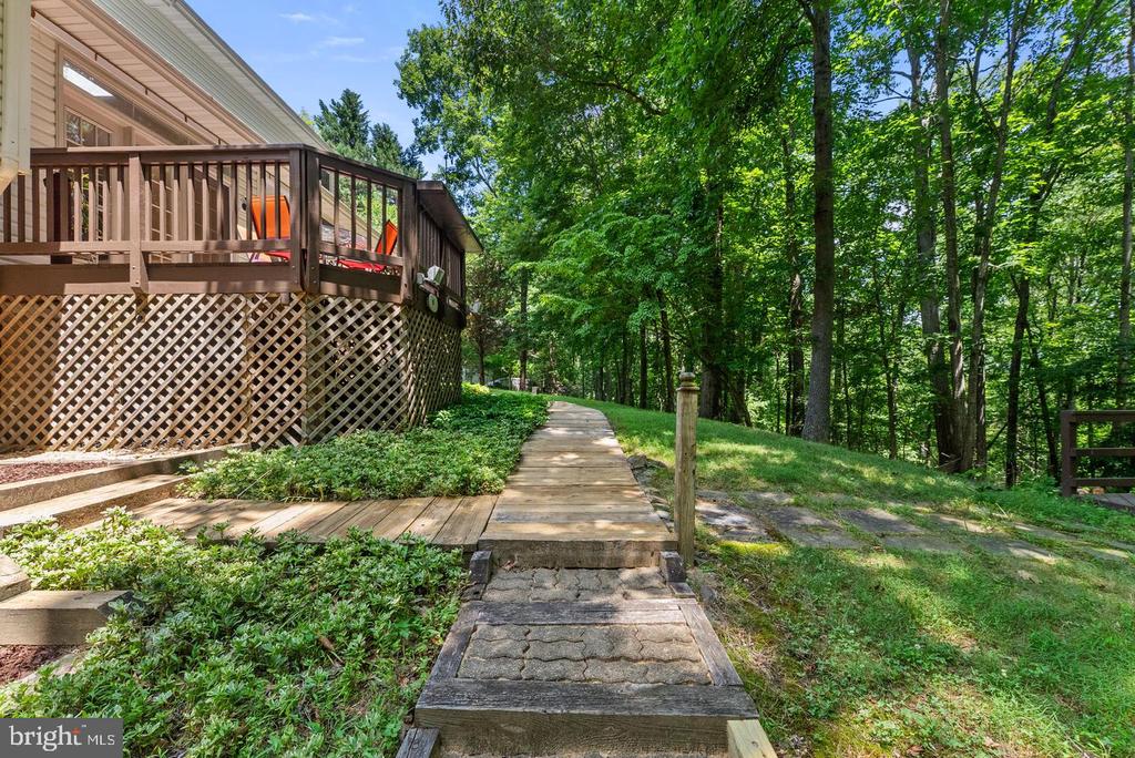 2415 BRIGHTON PLACE
