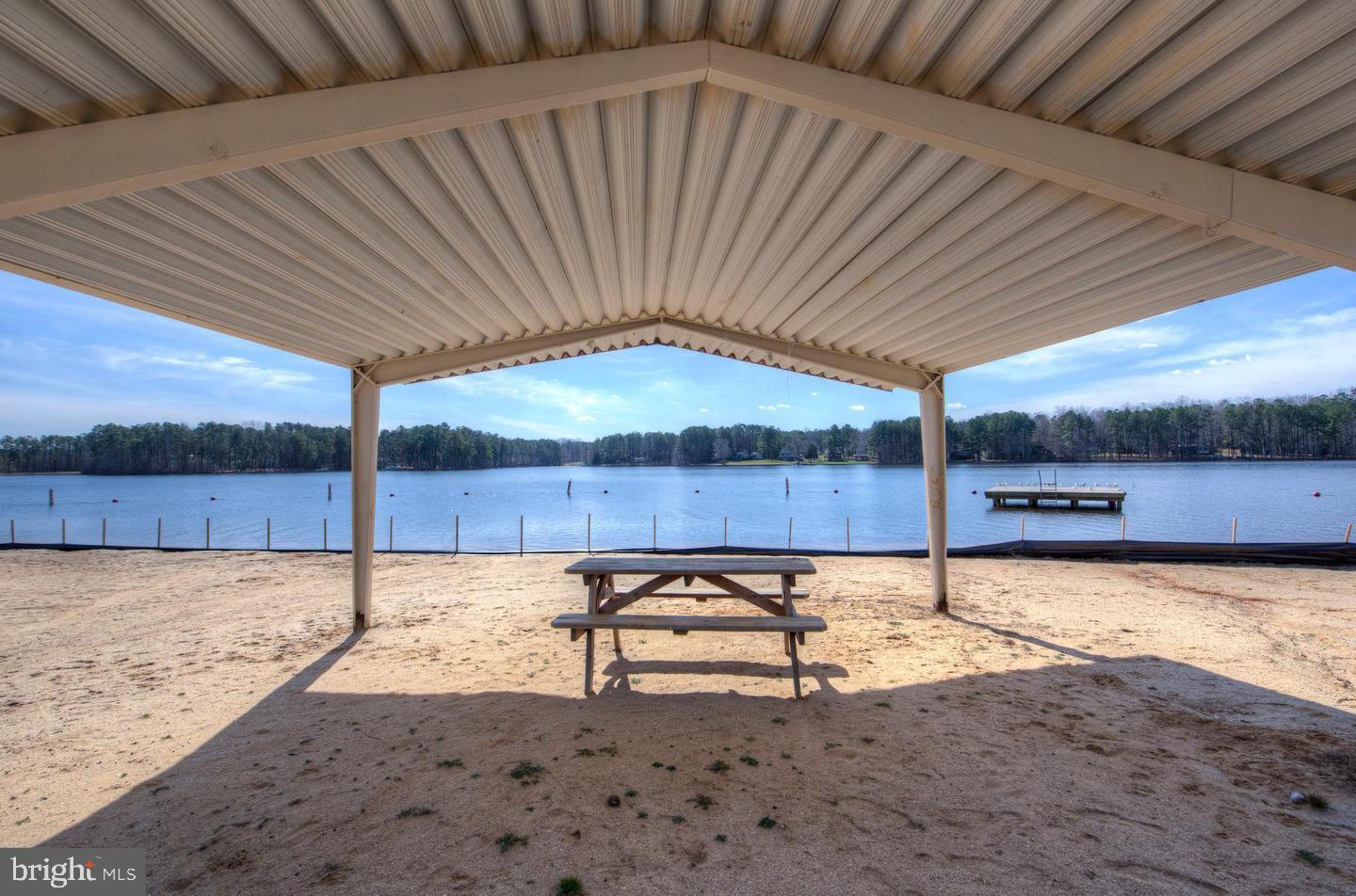 953 Swan LANE