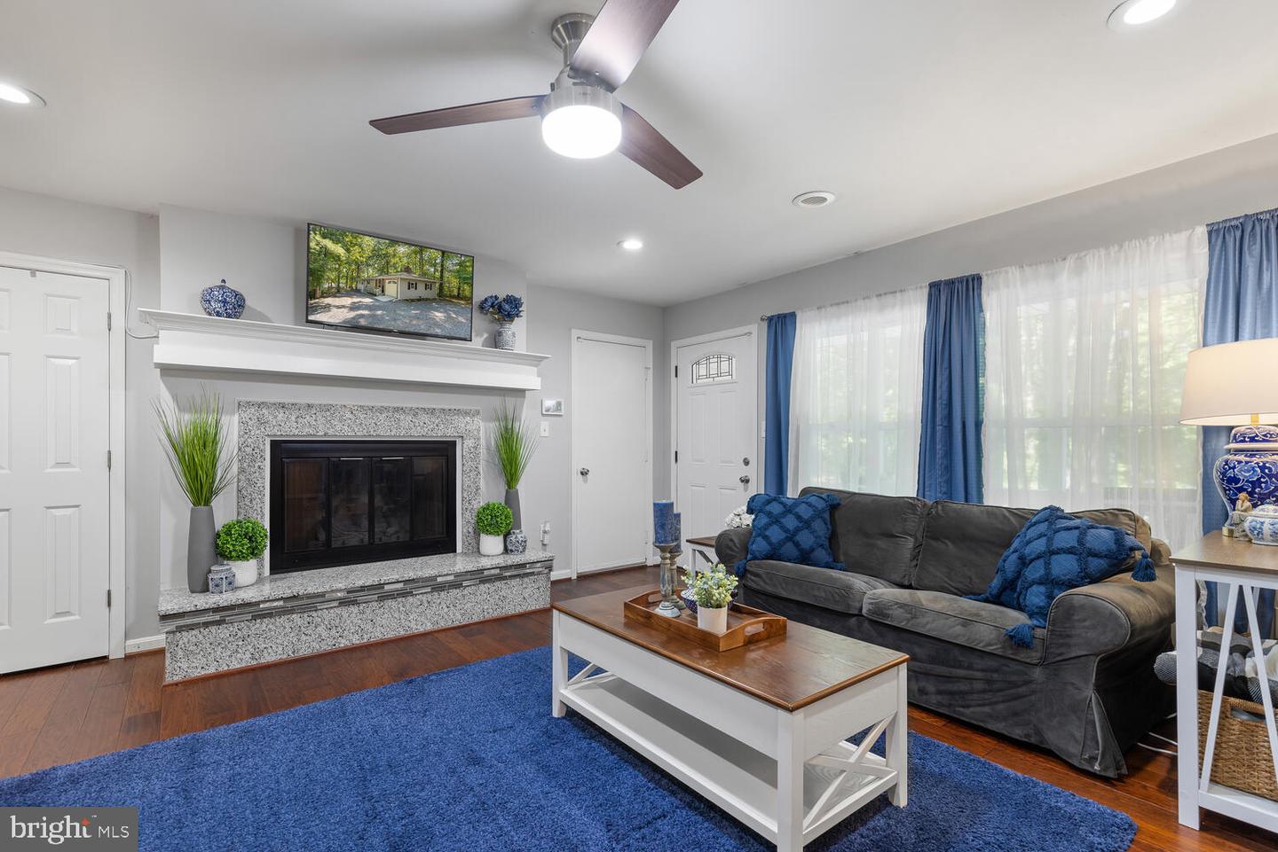125 American DRIVE