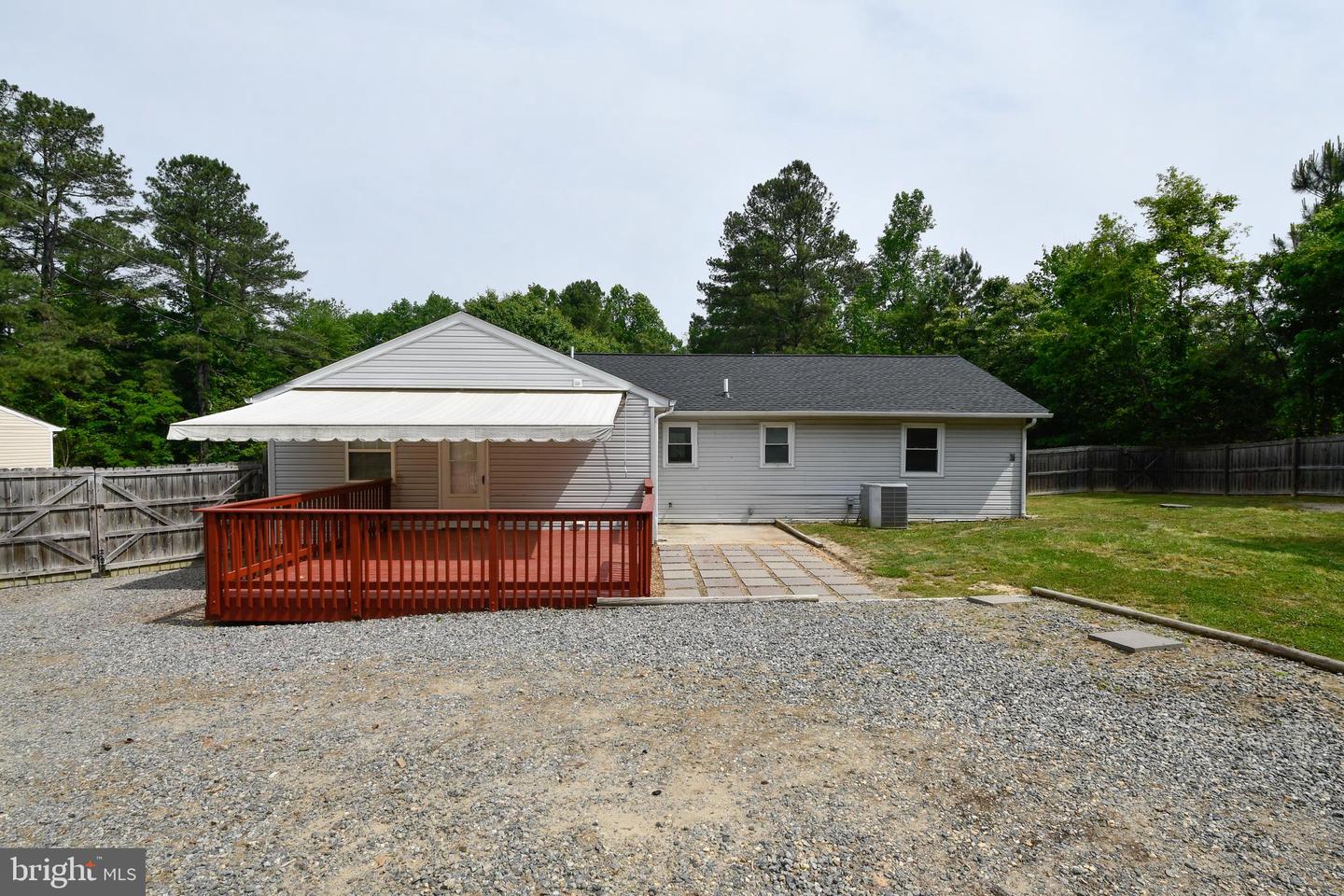 9336 Ladysmith ROAD