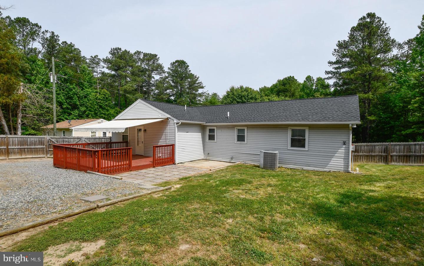 9336 Ladysmith ROAD