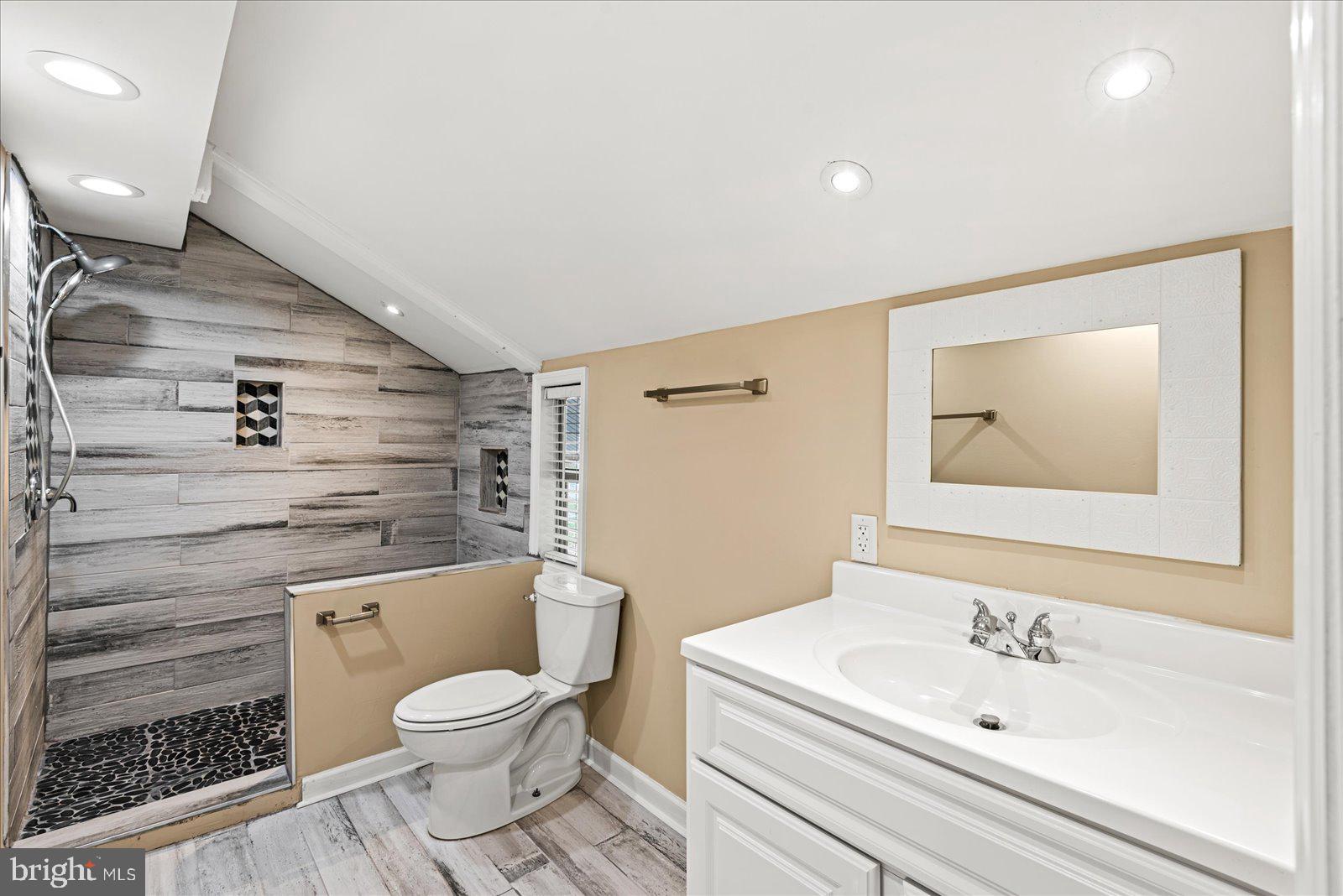 637 Wright Dr