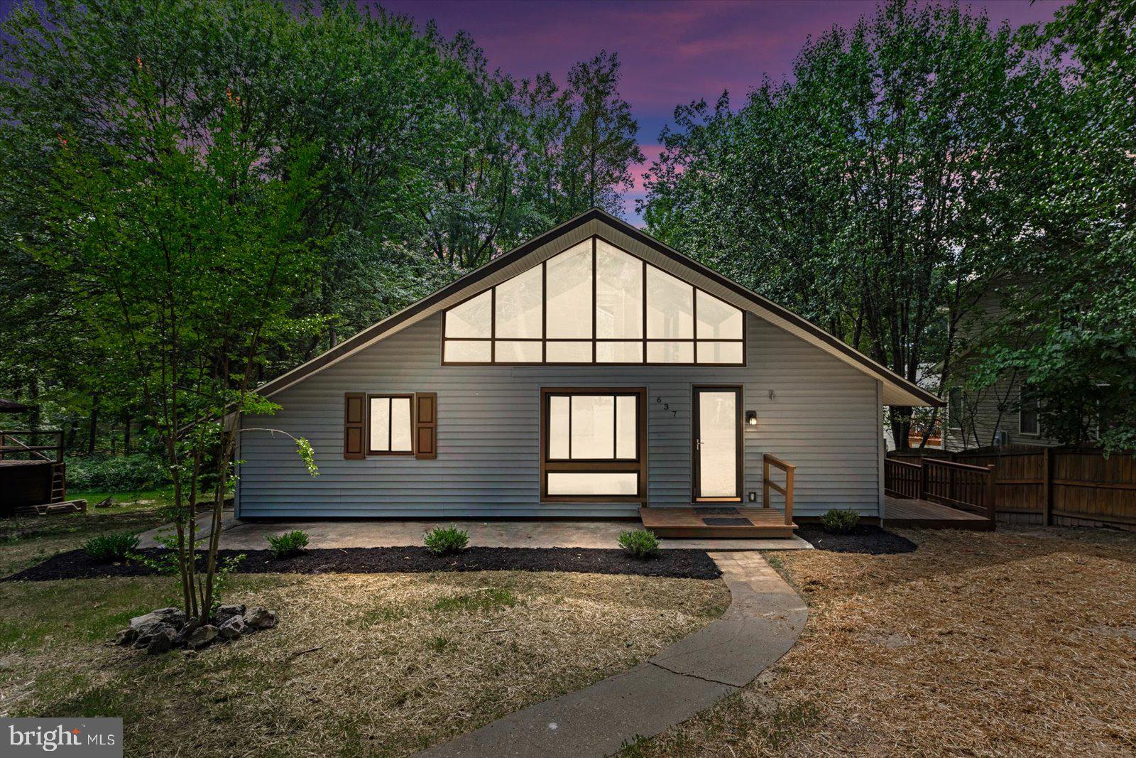 637 Wright Dr