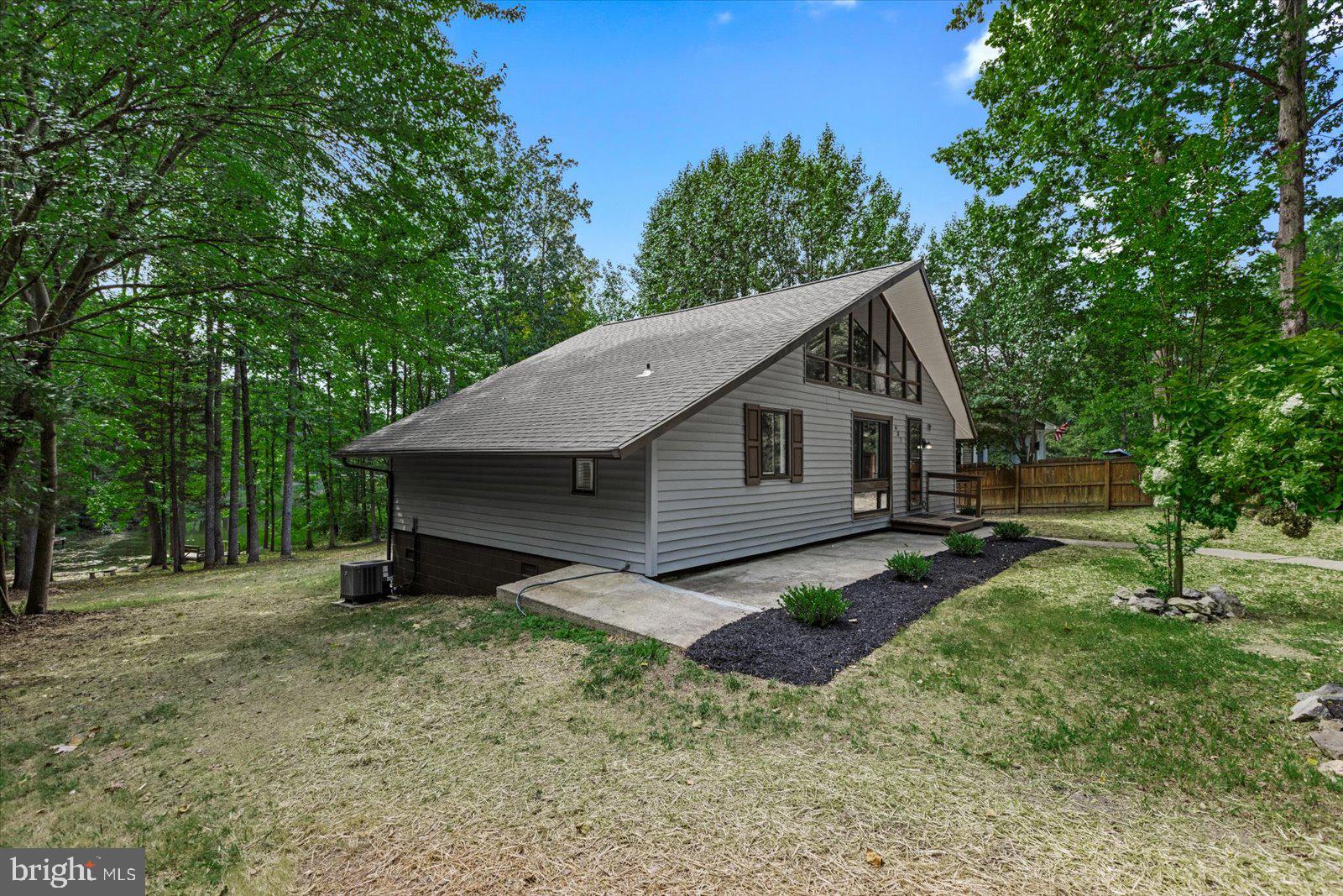 637 Wright Dr