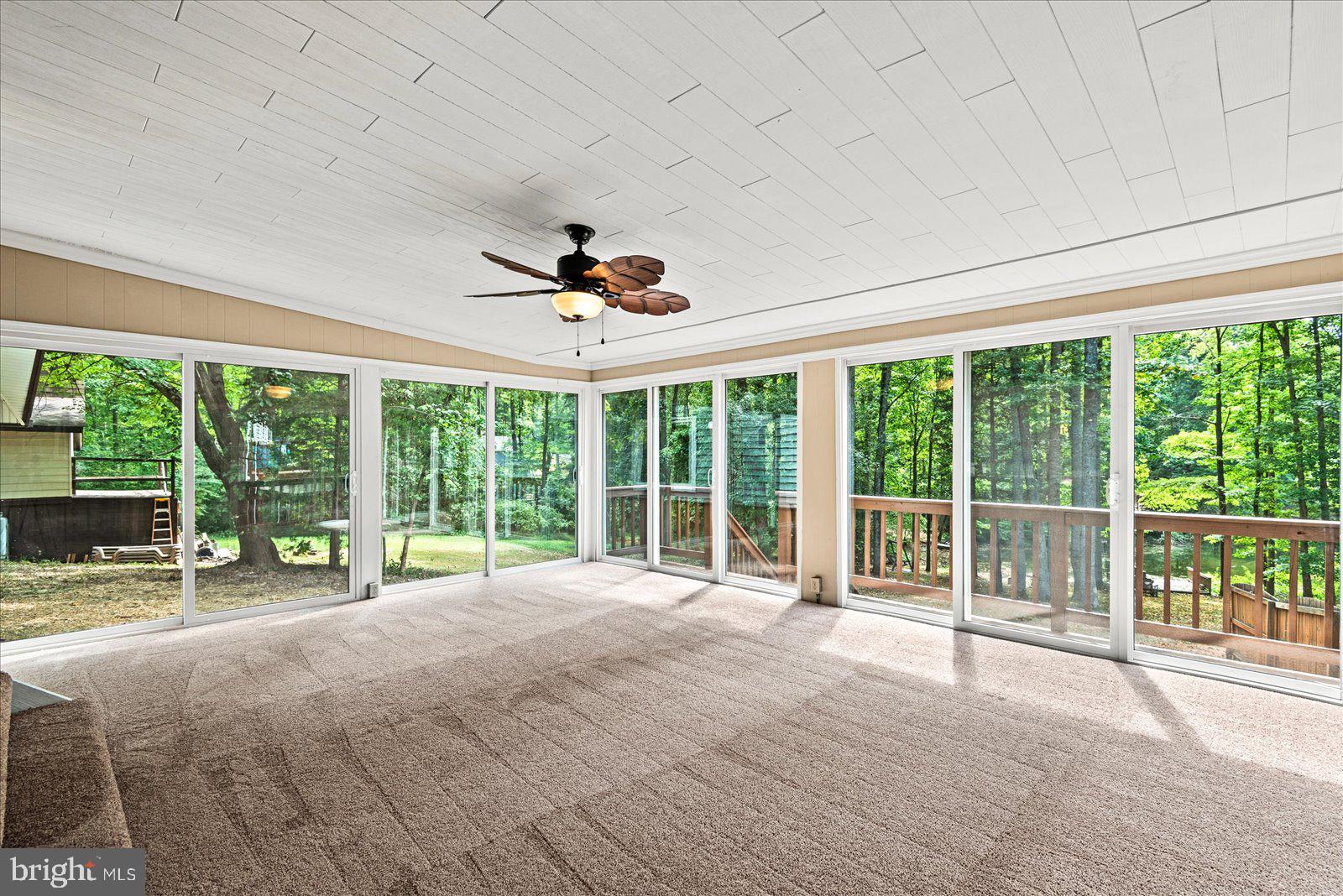 637 Wright Dr