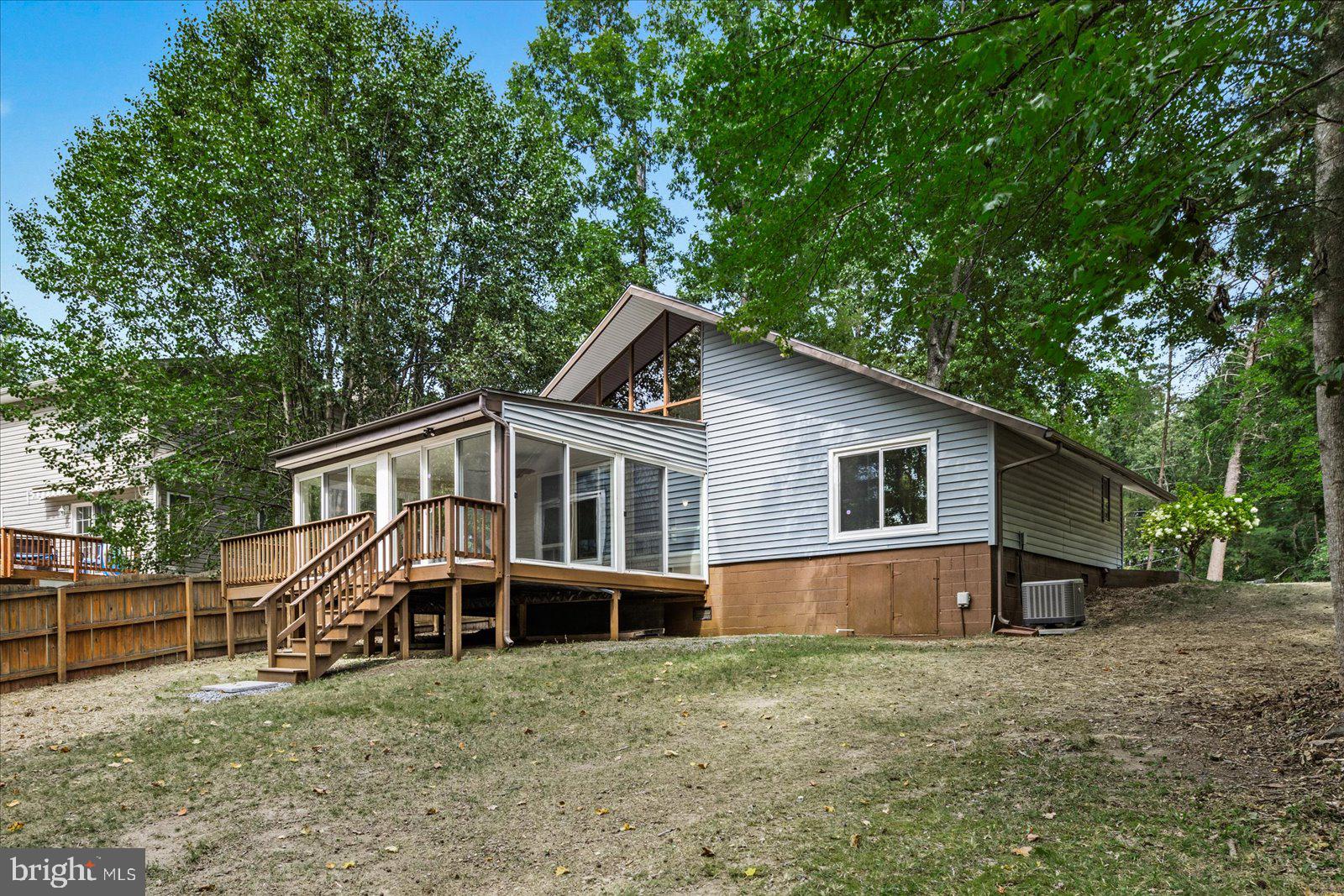 637 Wright Dr