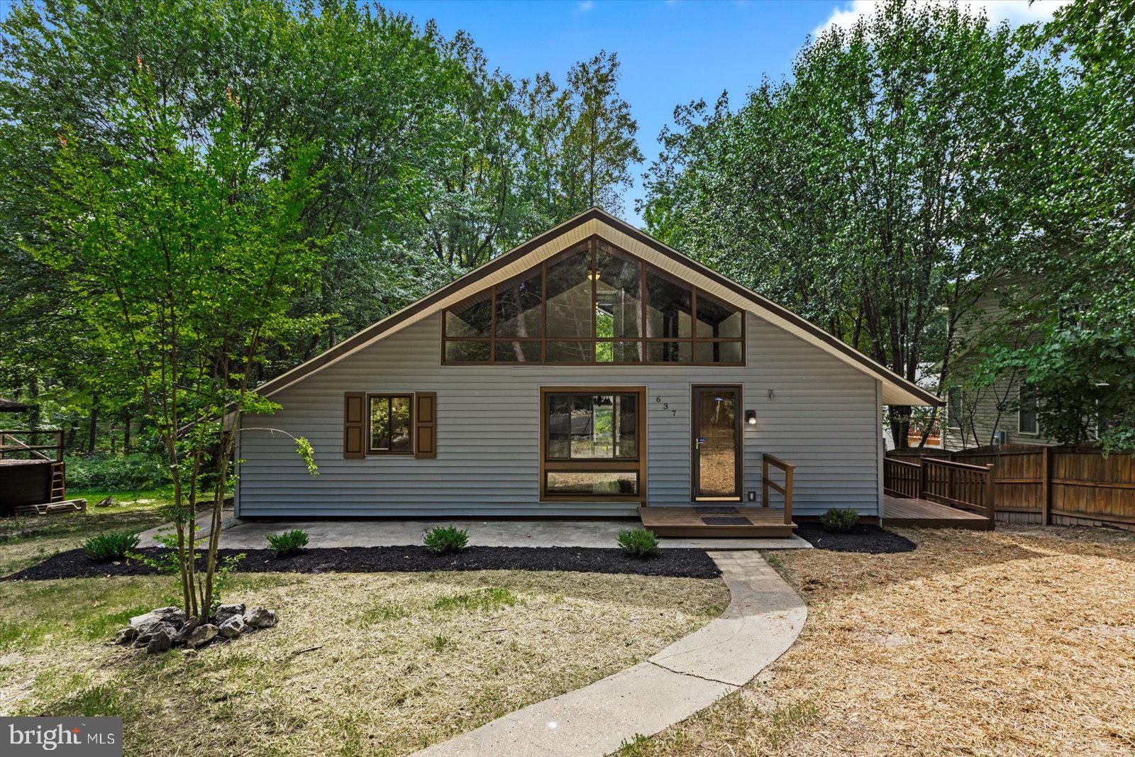 637 Wright Dr