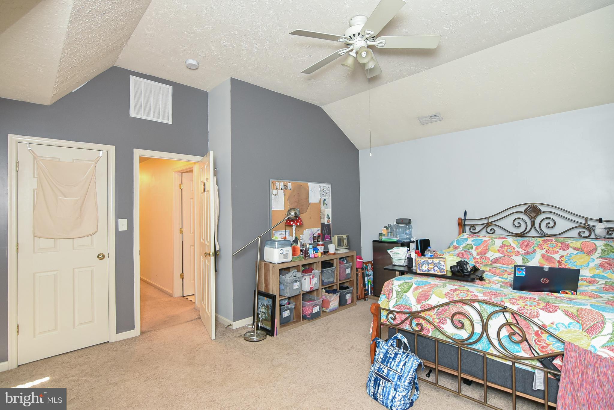 10485 Gallant Fox Way