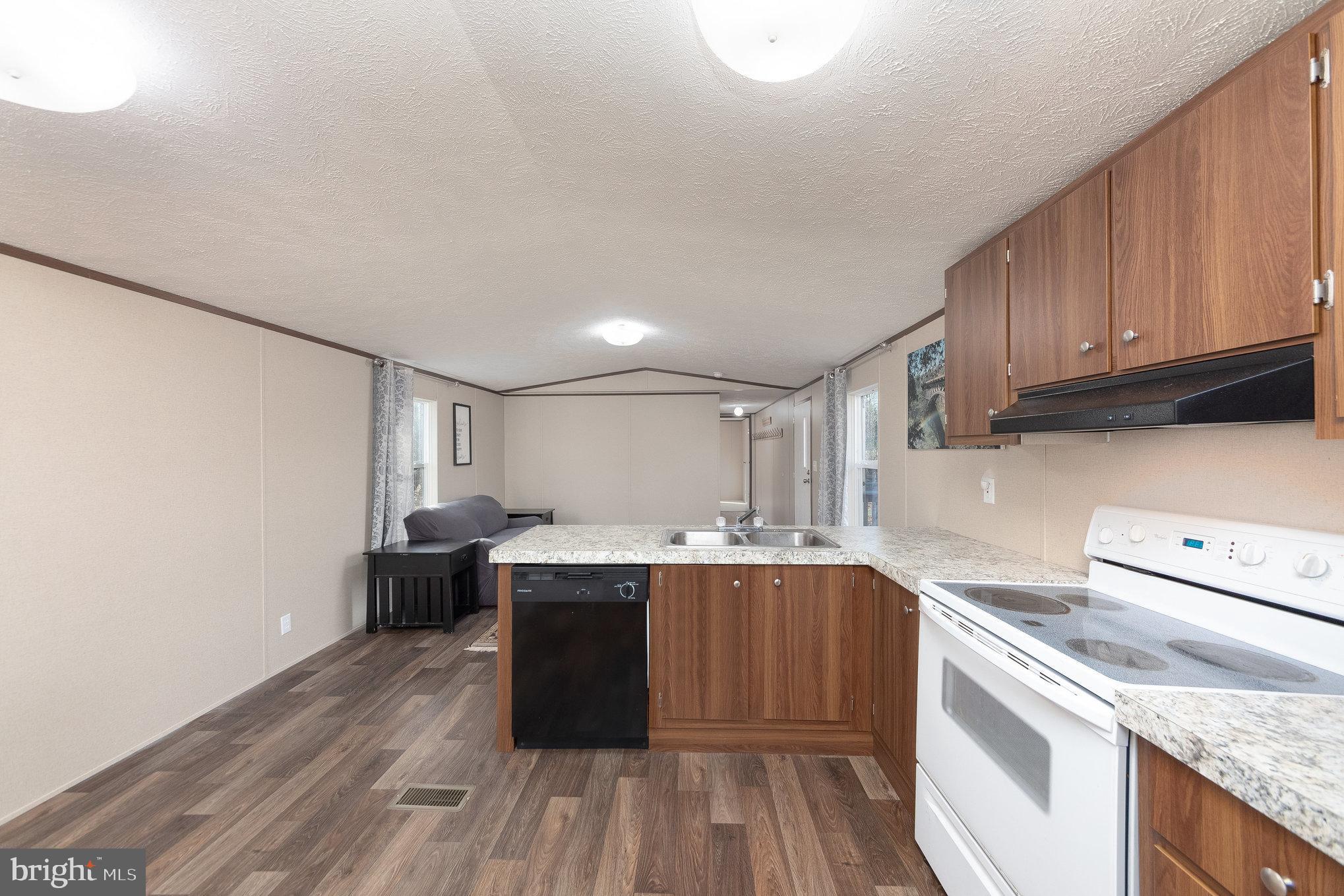 10019 Woodford ROAD