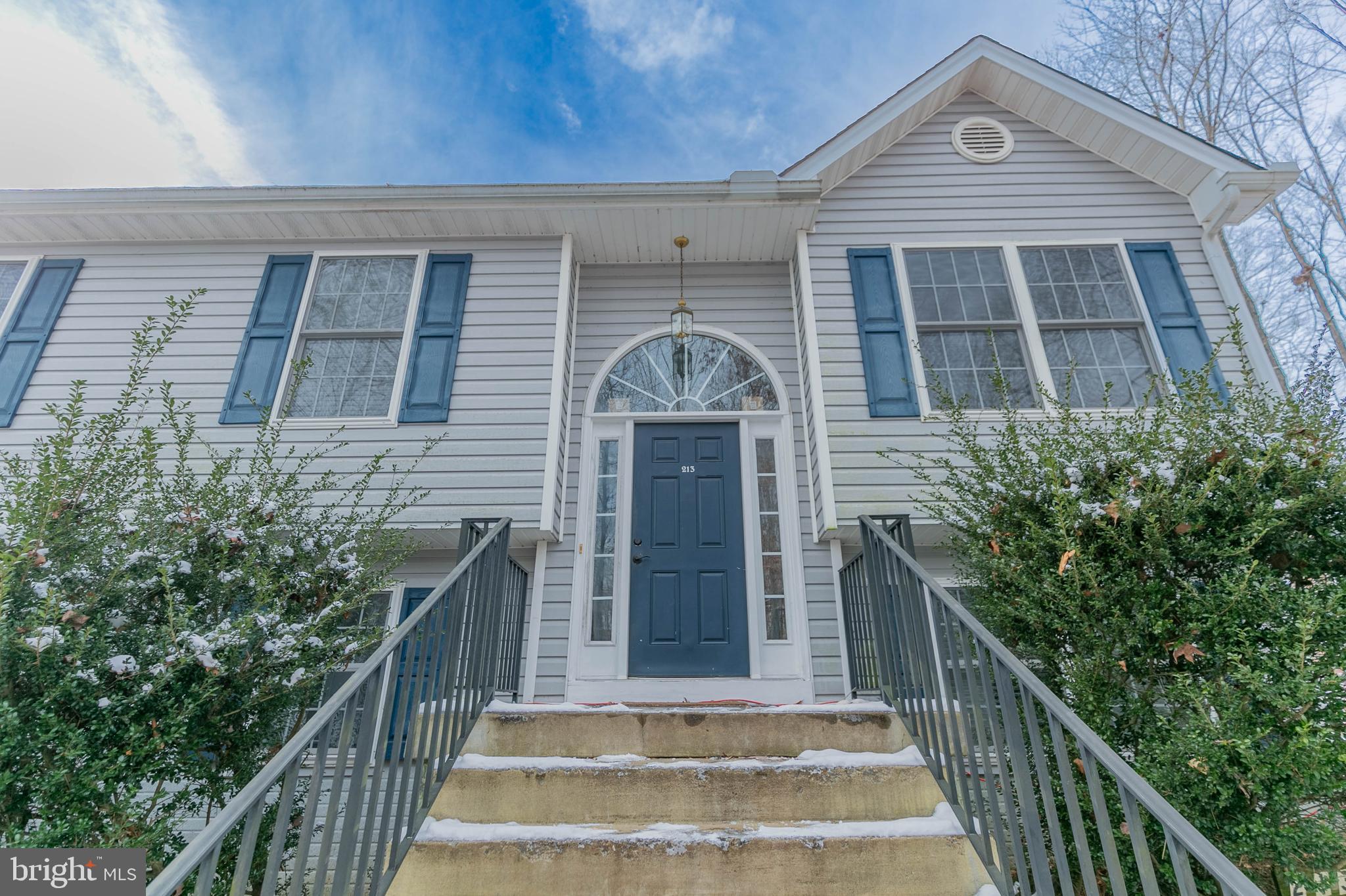 213 Cedar Ridge Dr