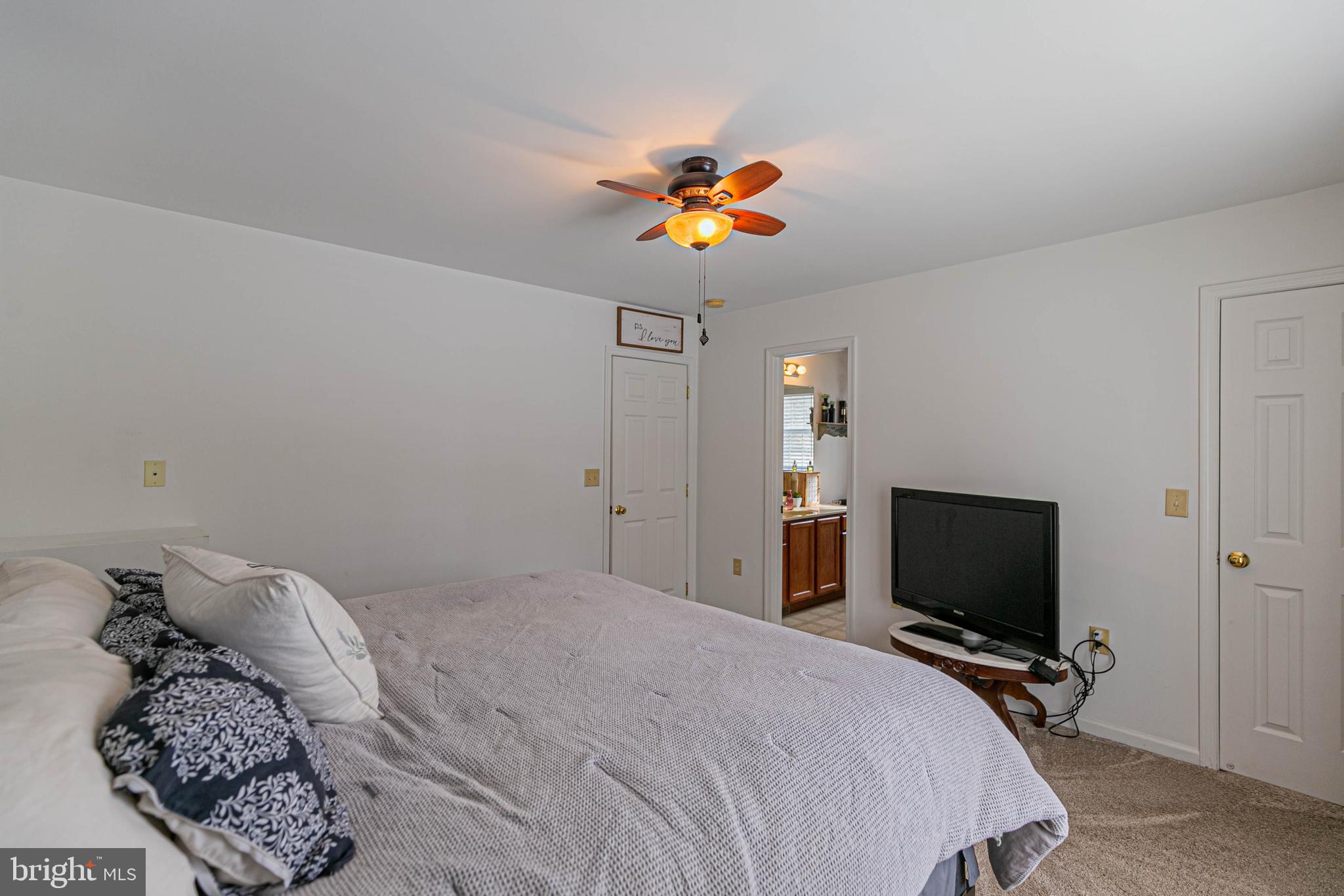 213 Cedar Ridge Dr