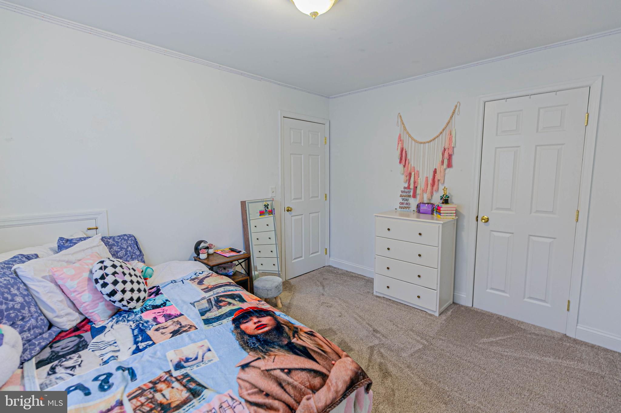 213 Cedar Ridge Dr