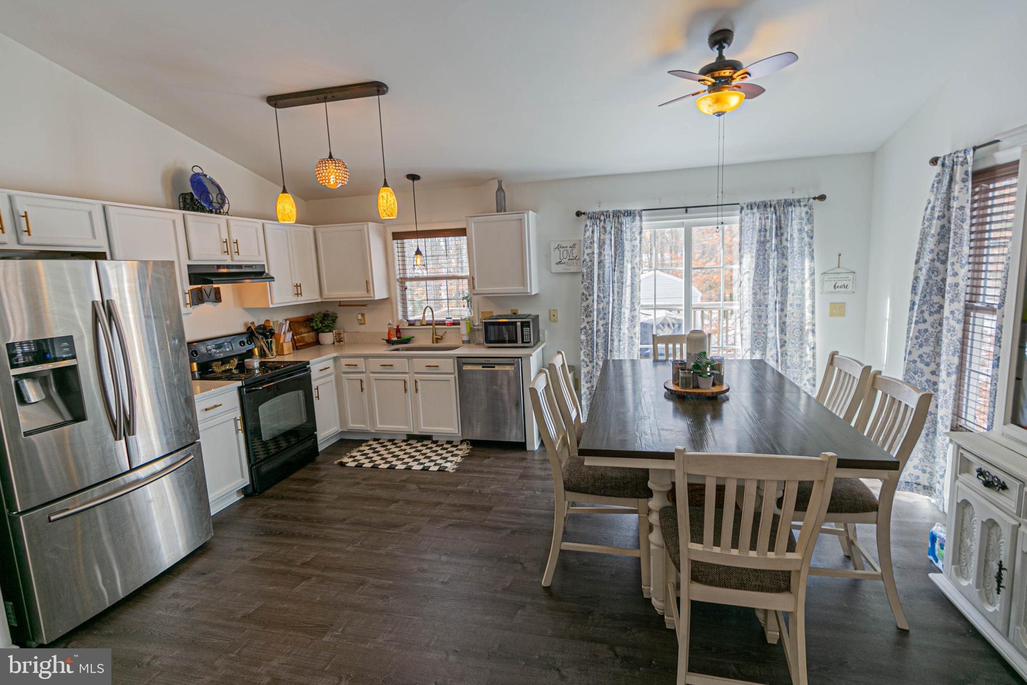 213 Cedar Ridge Dr