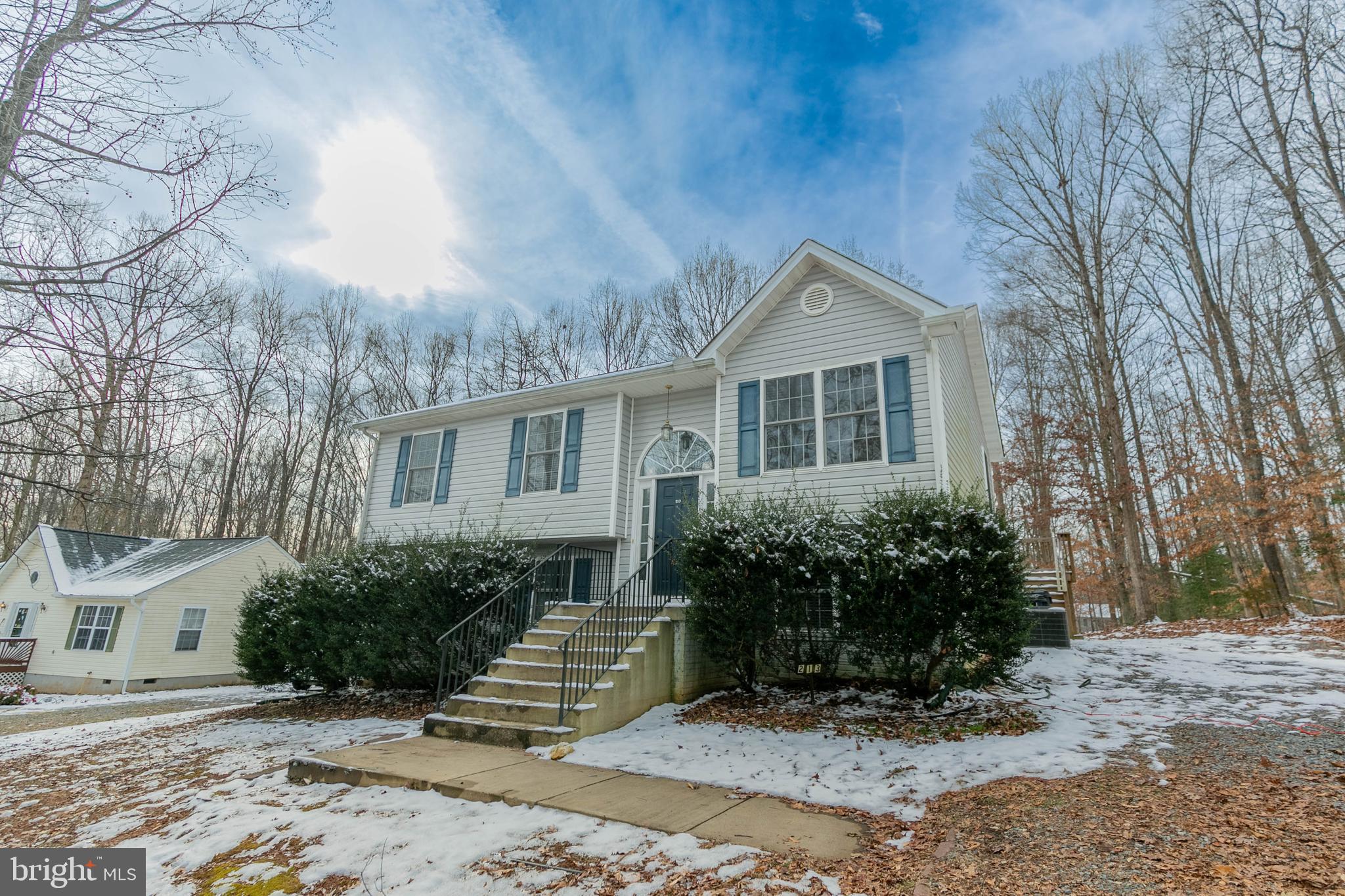 213 Cedar Ridge Dr