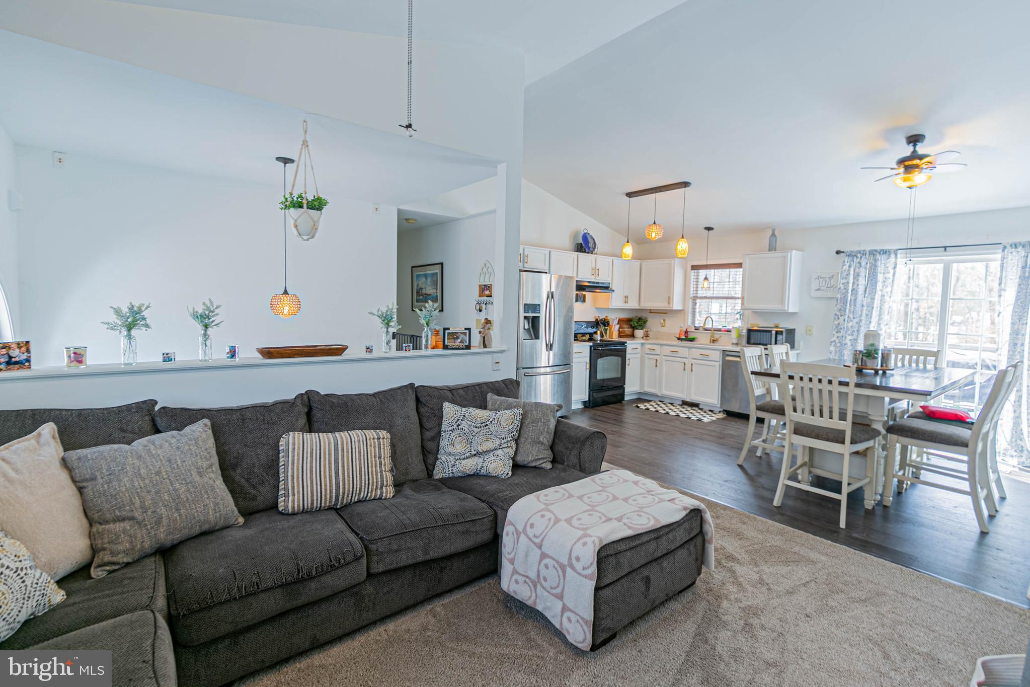 213 Cedar Ridge Dr
