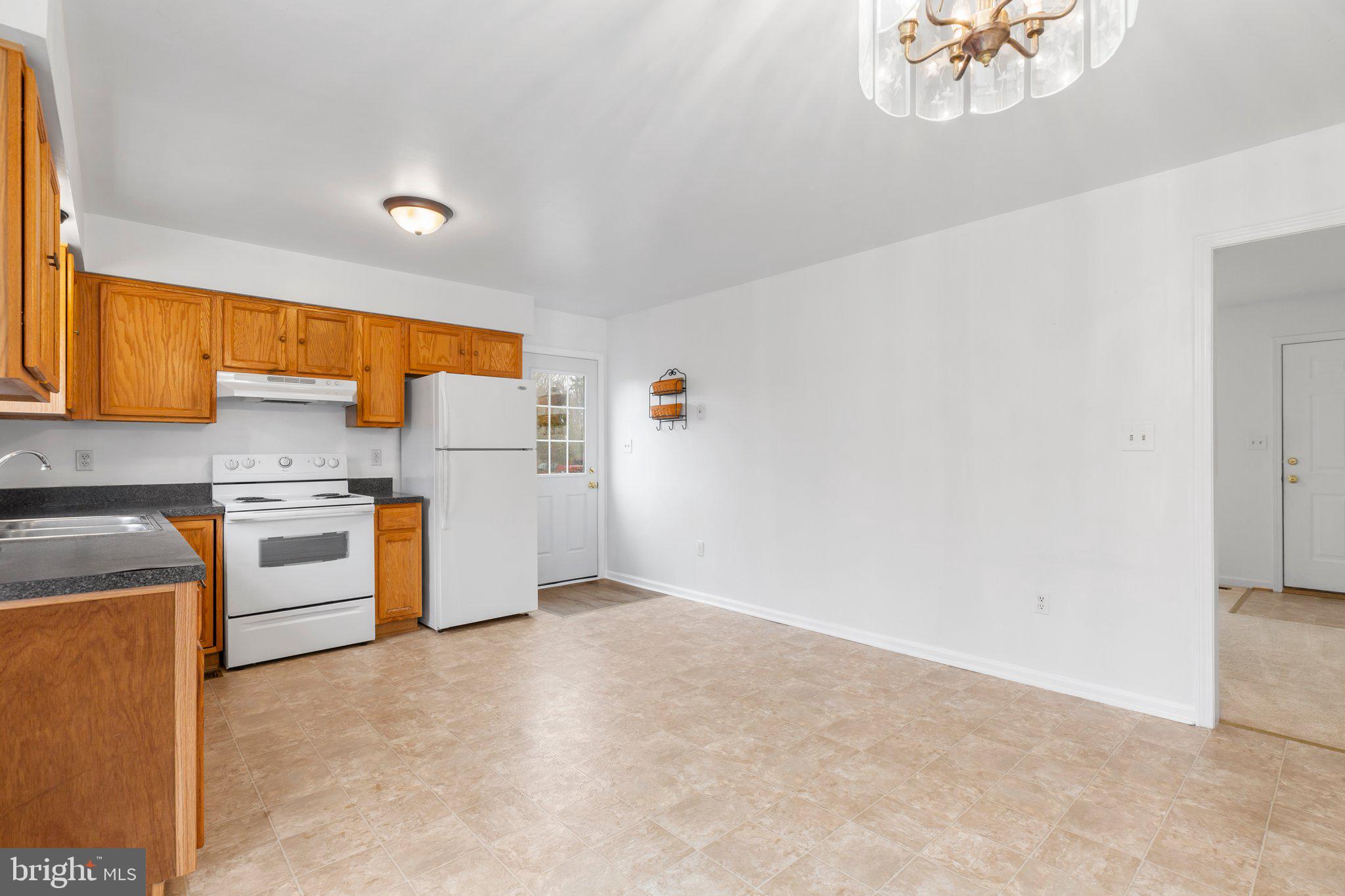 6310 Frazier Lane