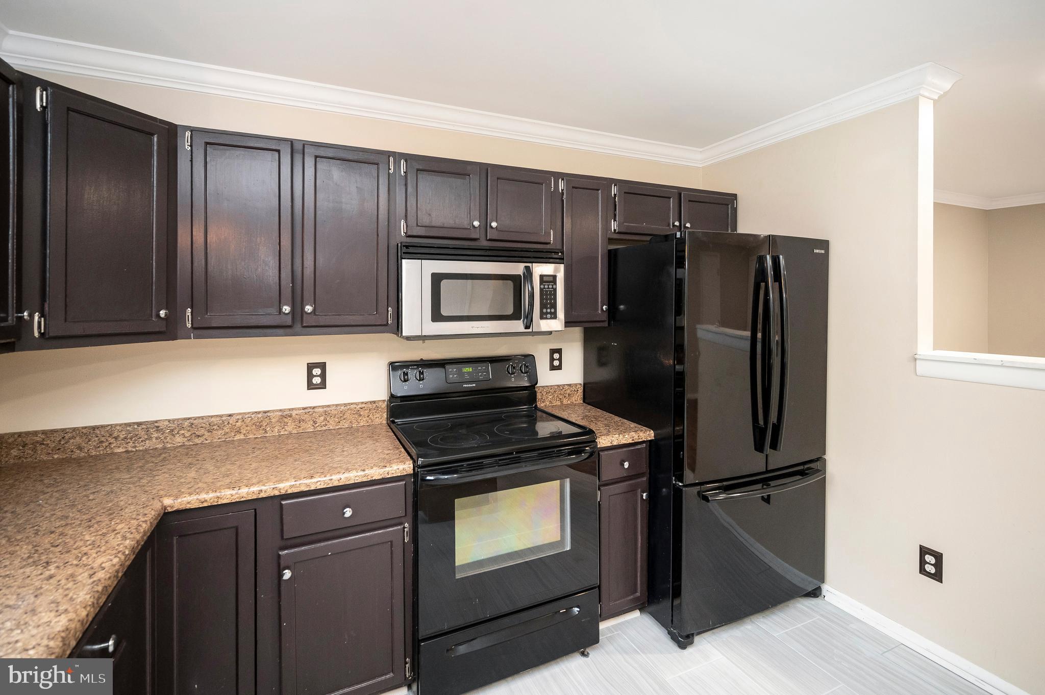 12216 Bunya Ln