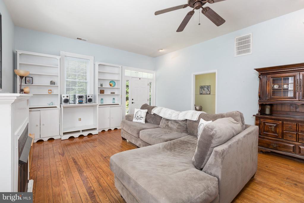 14500 Woodslane Rd