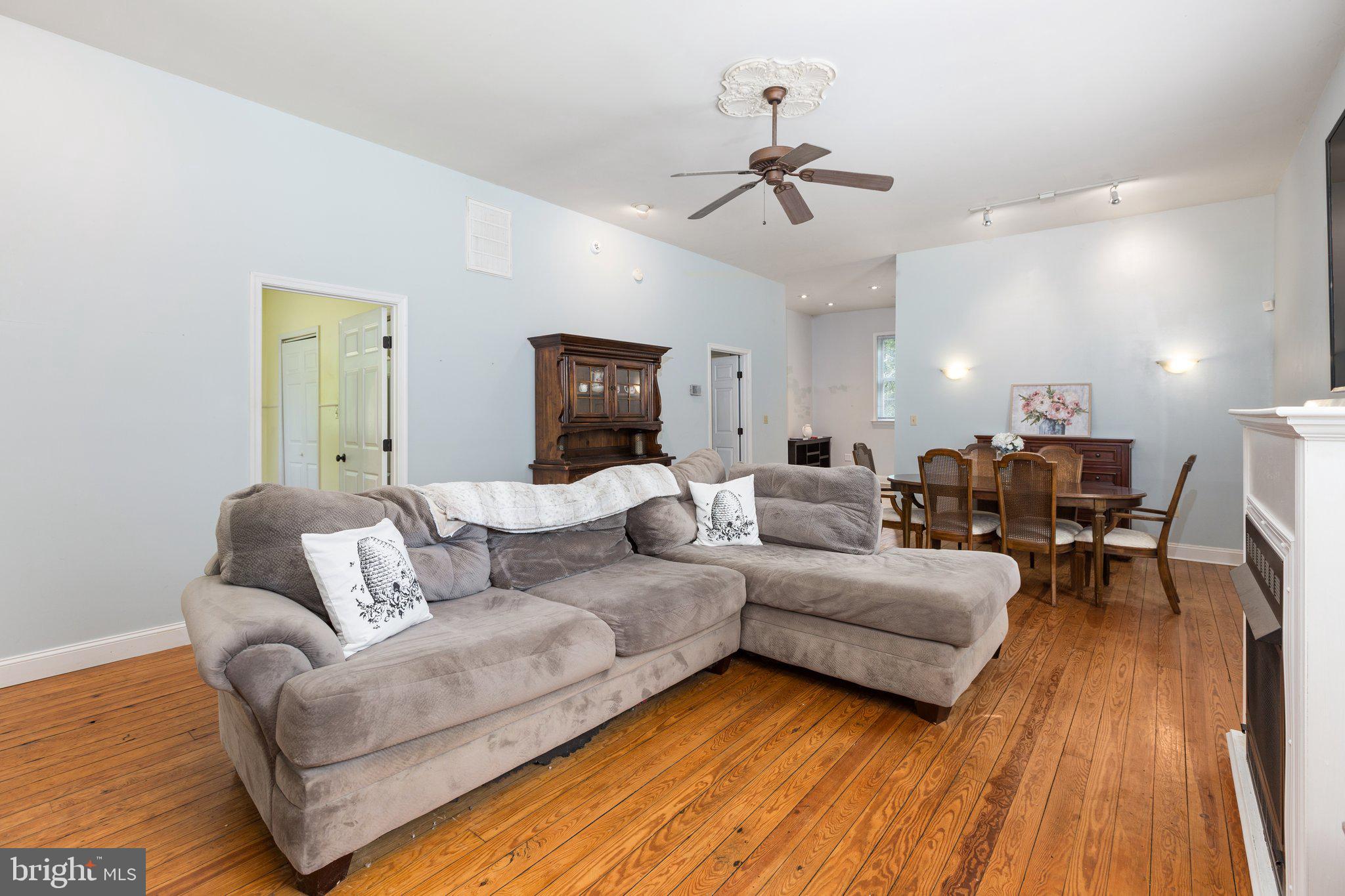 14500 Woodslane Rd