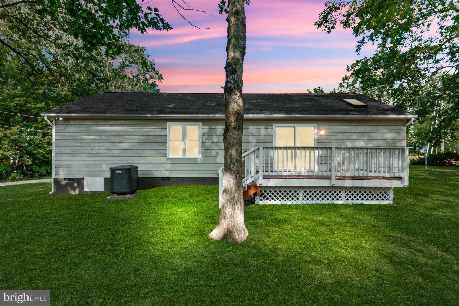 422 Cornwall Dr