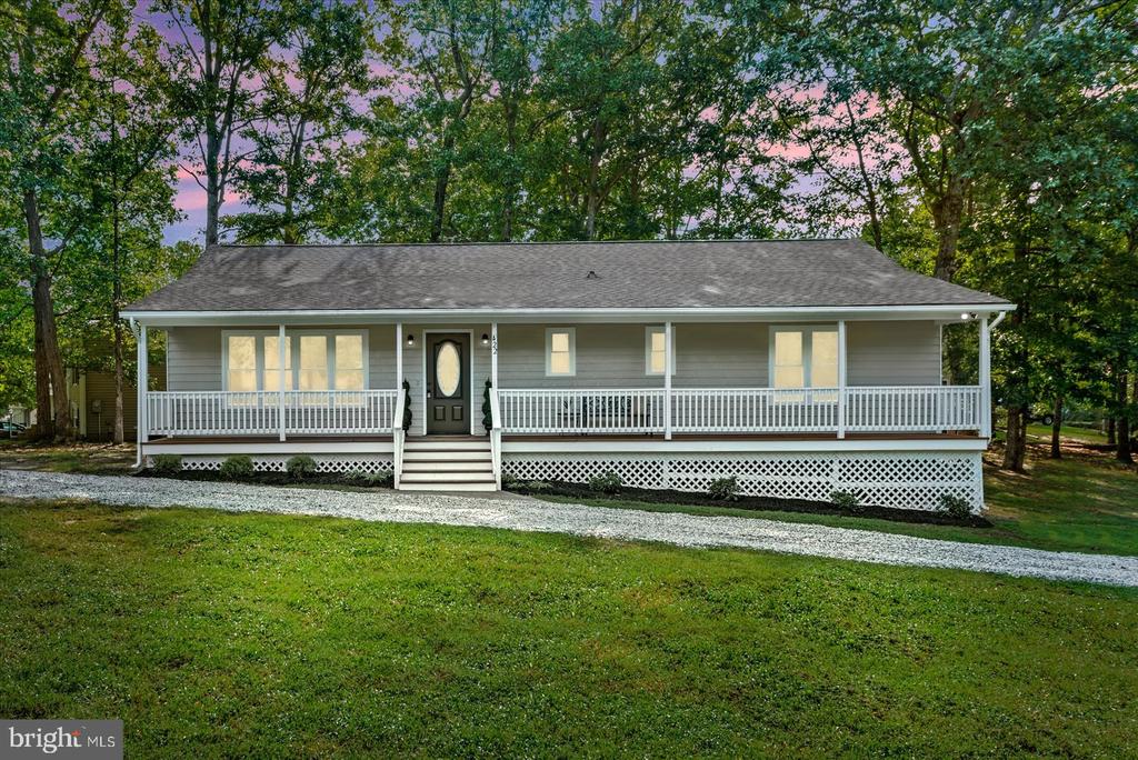 422 Cornwall Dr