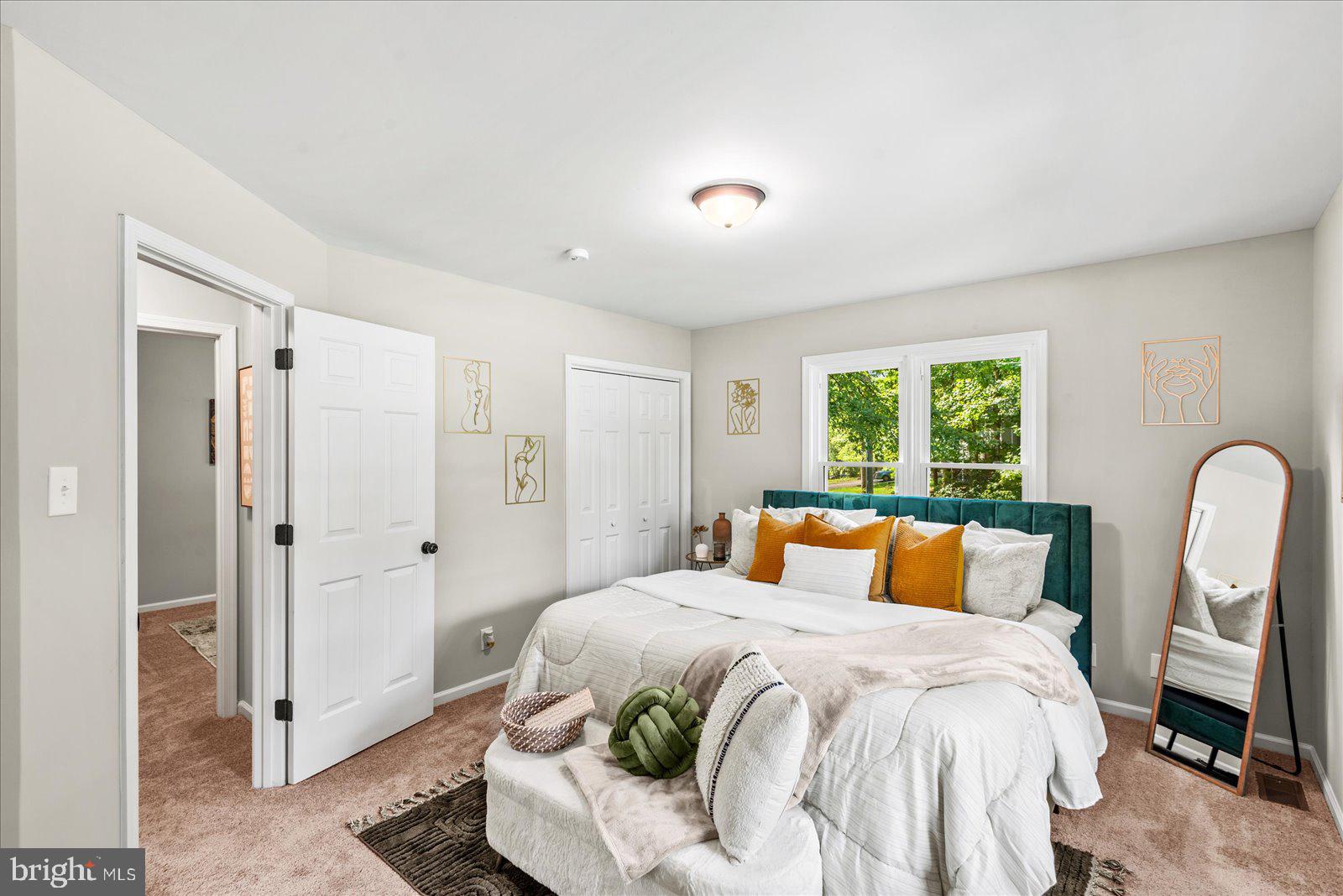 422 Cornwall Dr