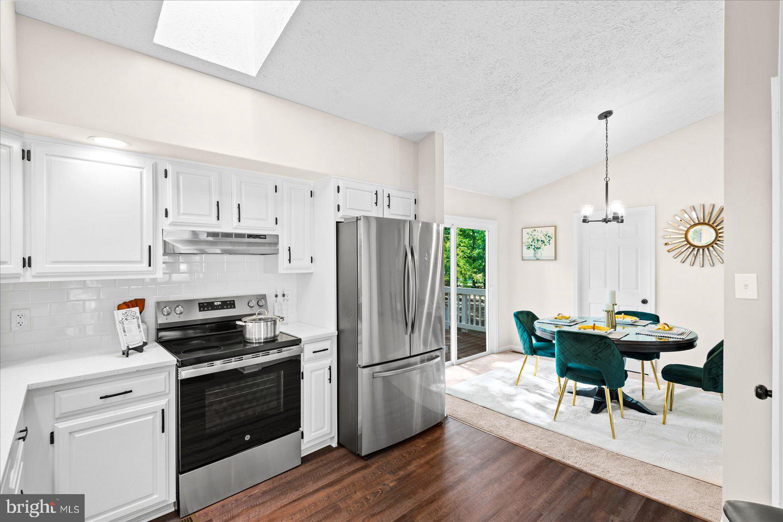 422 Cornwall Dr