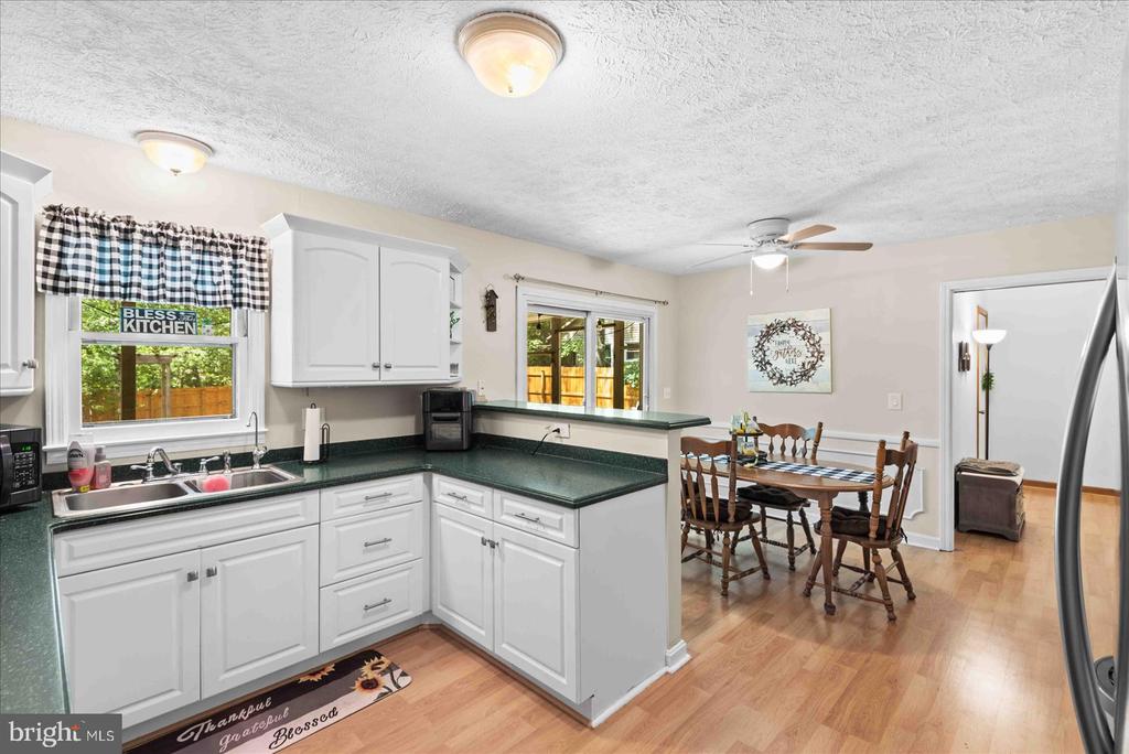 215 Lexington Dr