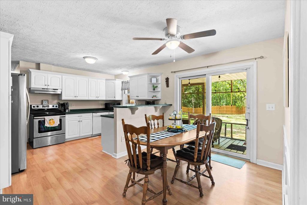215 Lexington Dr