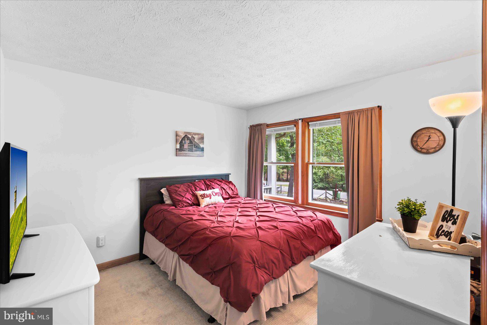 215 Lexington Dr