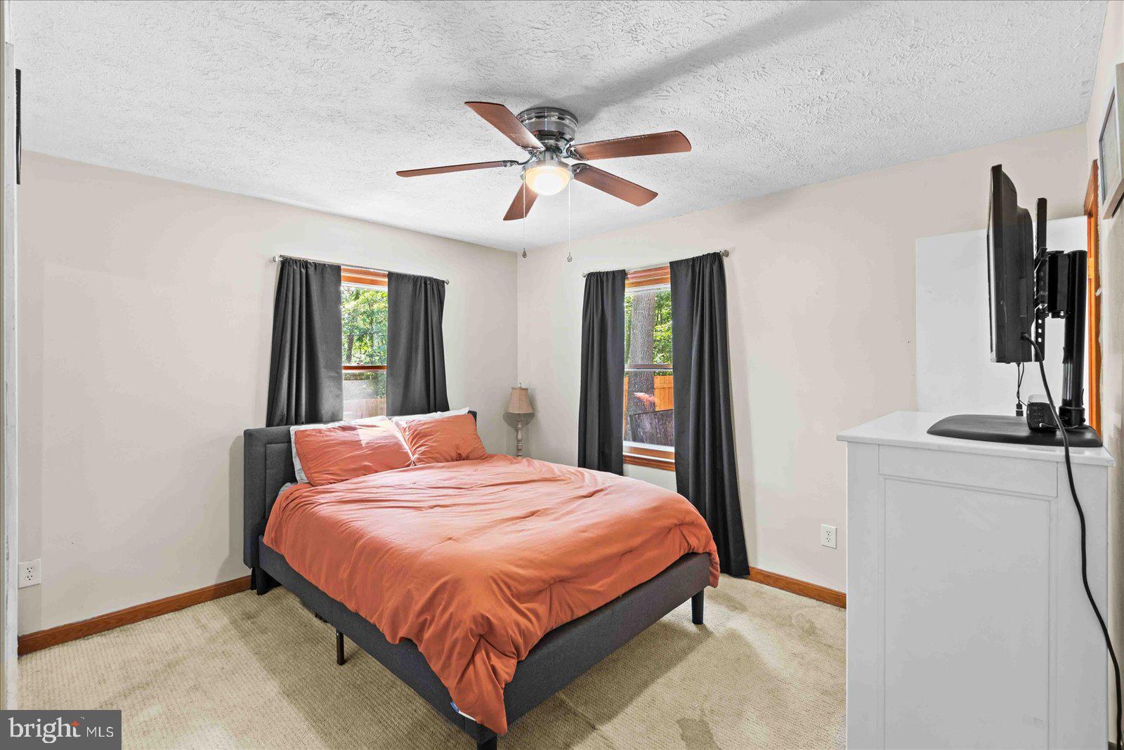 215 Lexington Dr