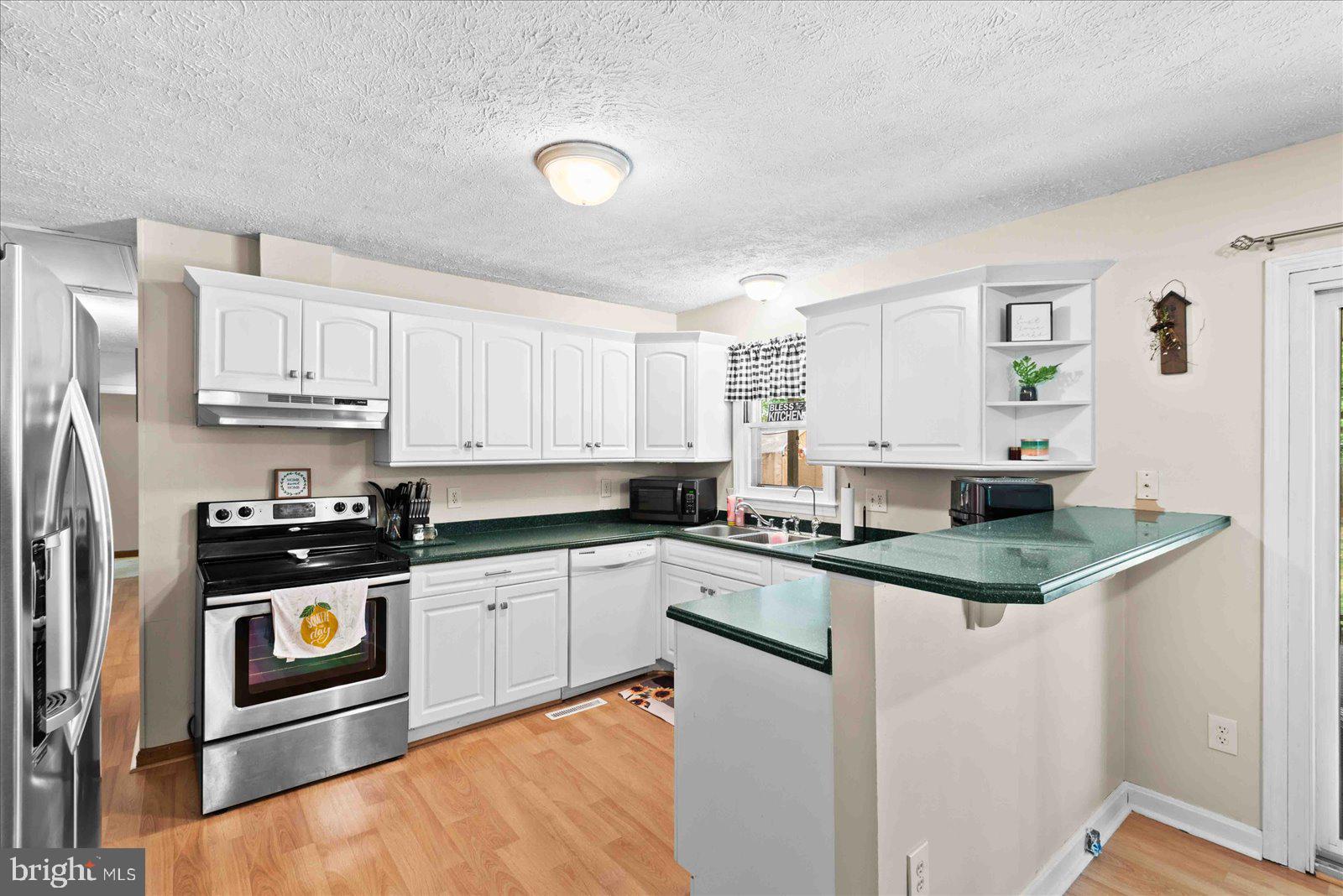 215 Lexington Dr