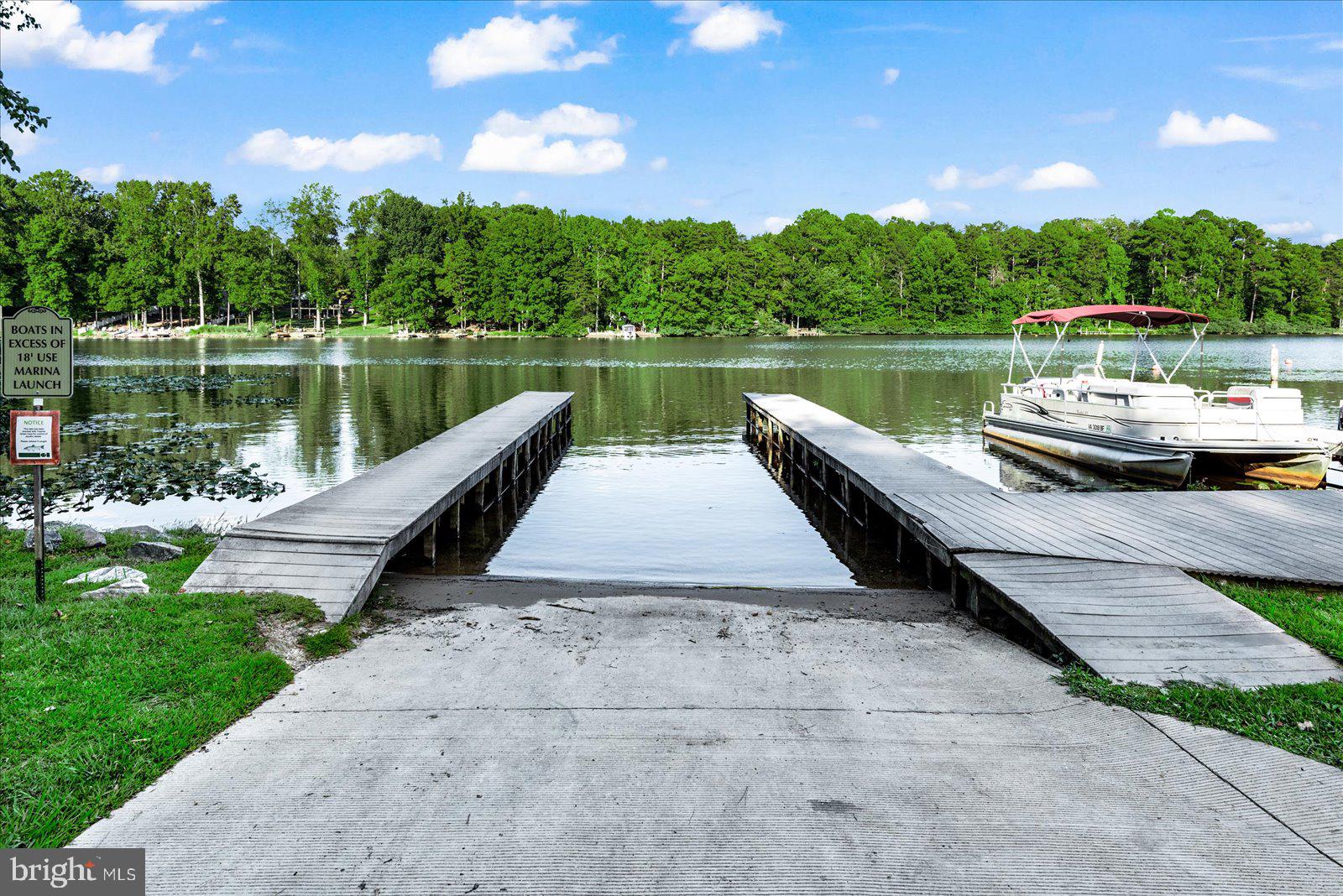 215 Lexington Dr
