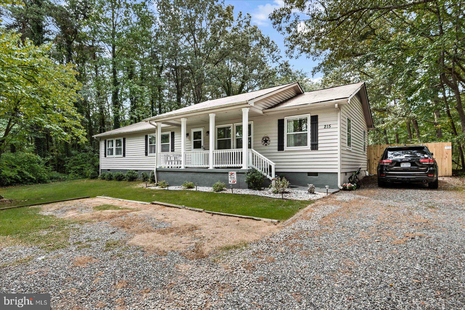 215 Lexington Dr