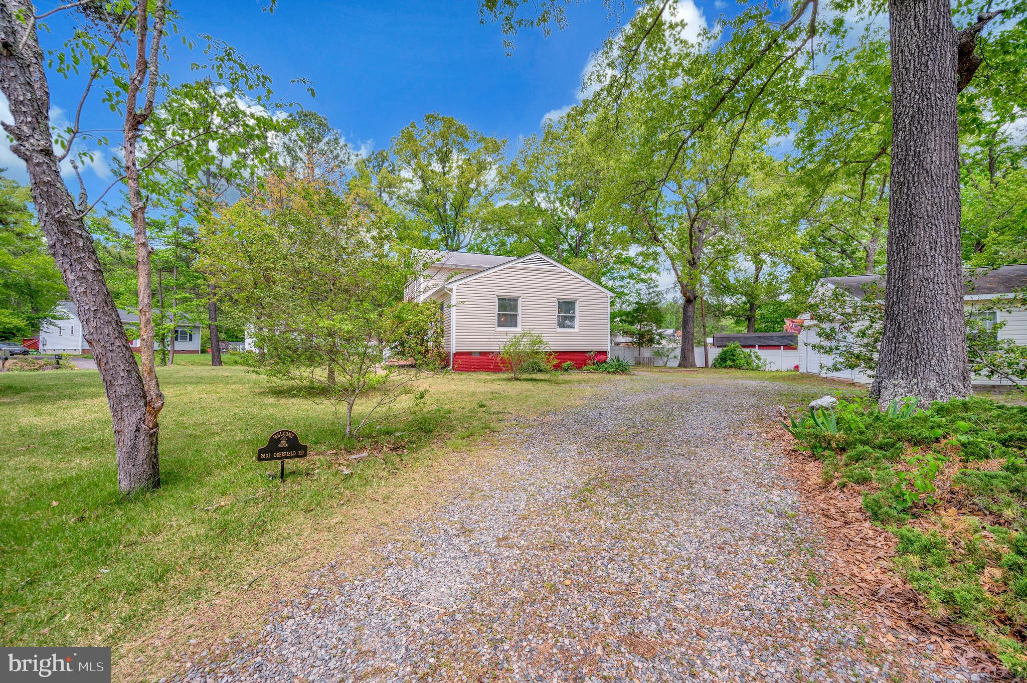 2601 Deerfield Rd
