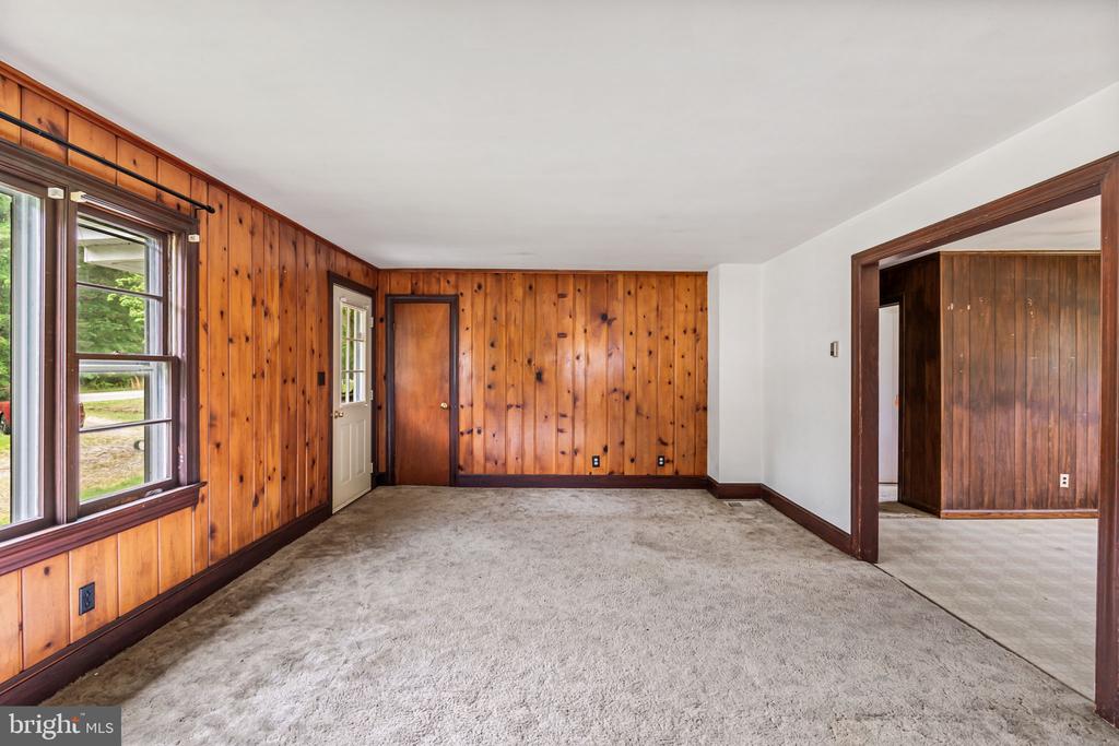 7166 Fredericksburg Tpke