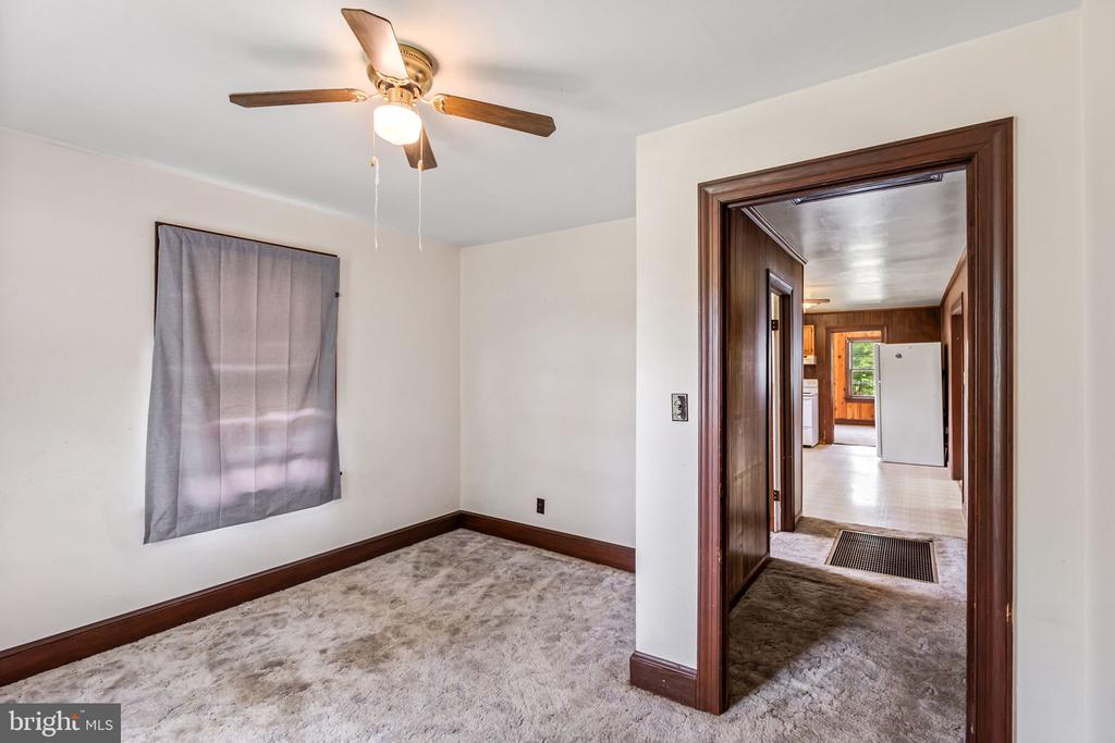 7166 Fredericksburg Tpke