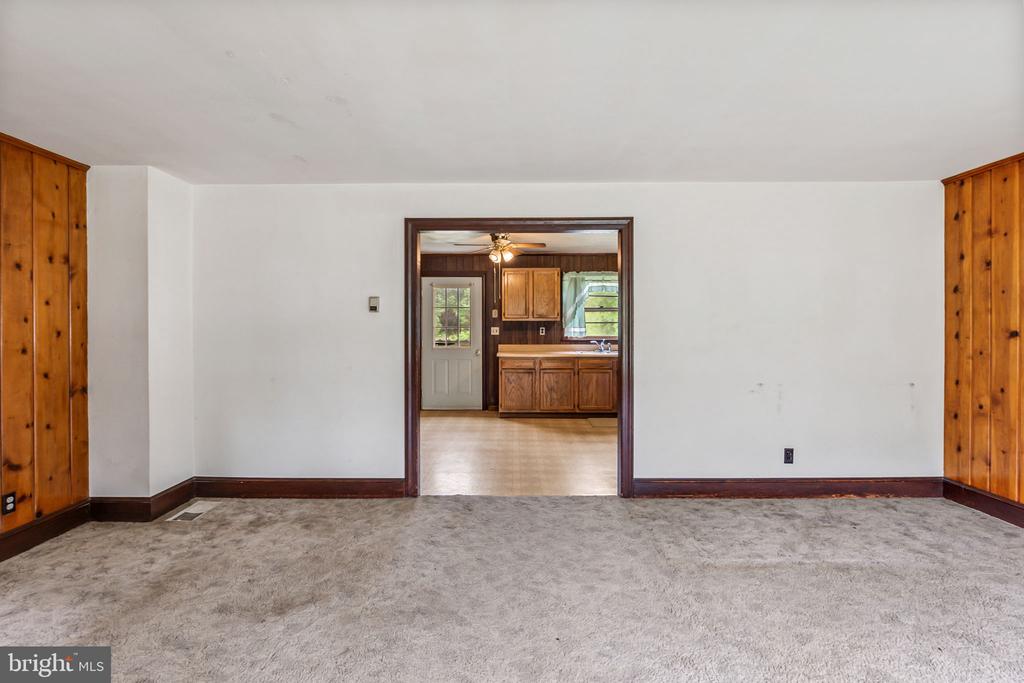 7166 Fredericksburg Tpke