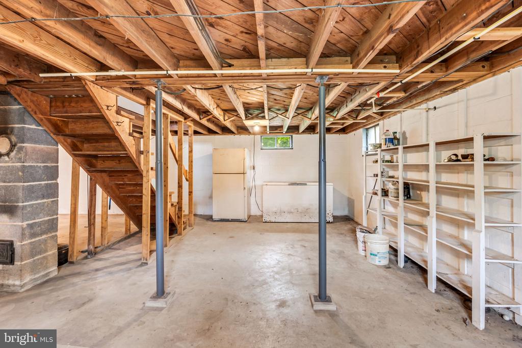 7166 Fredericksburg Tpke