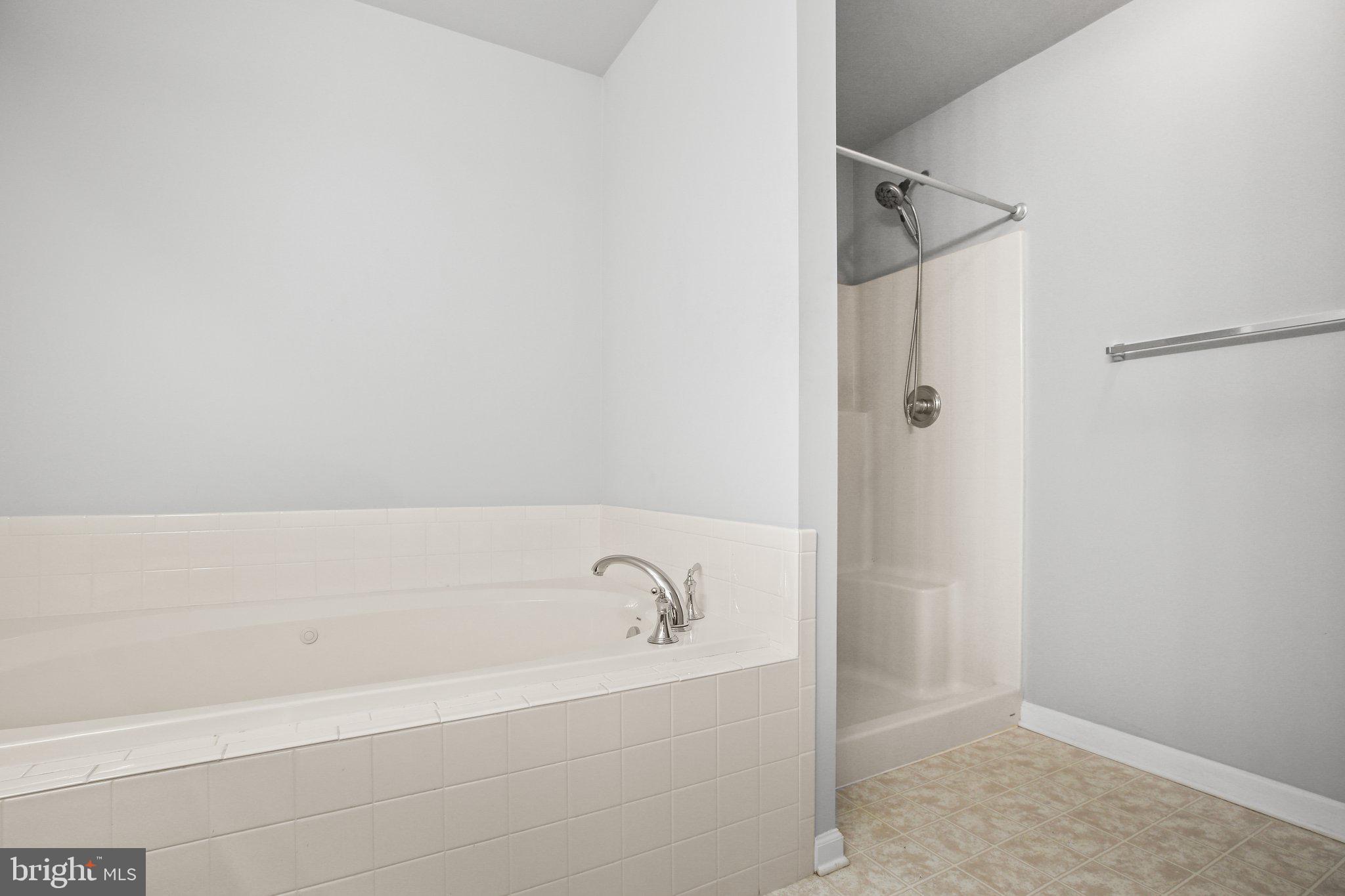 125 Dorsey Ln