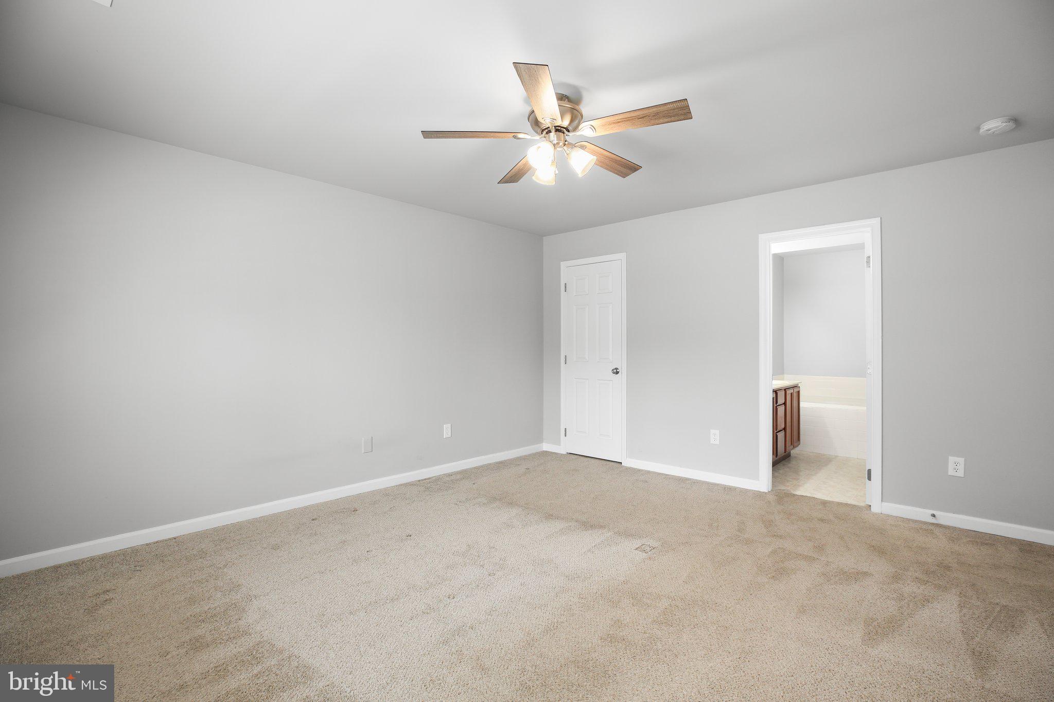 125 Dorsey Ln