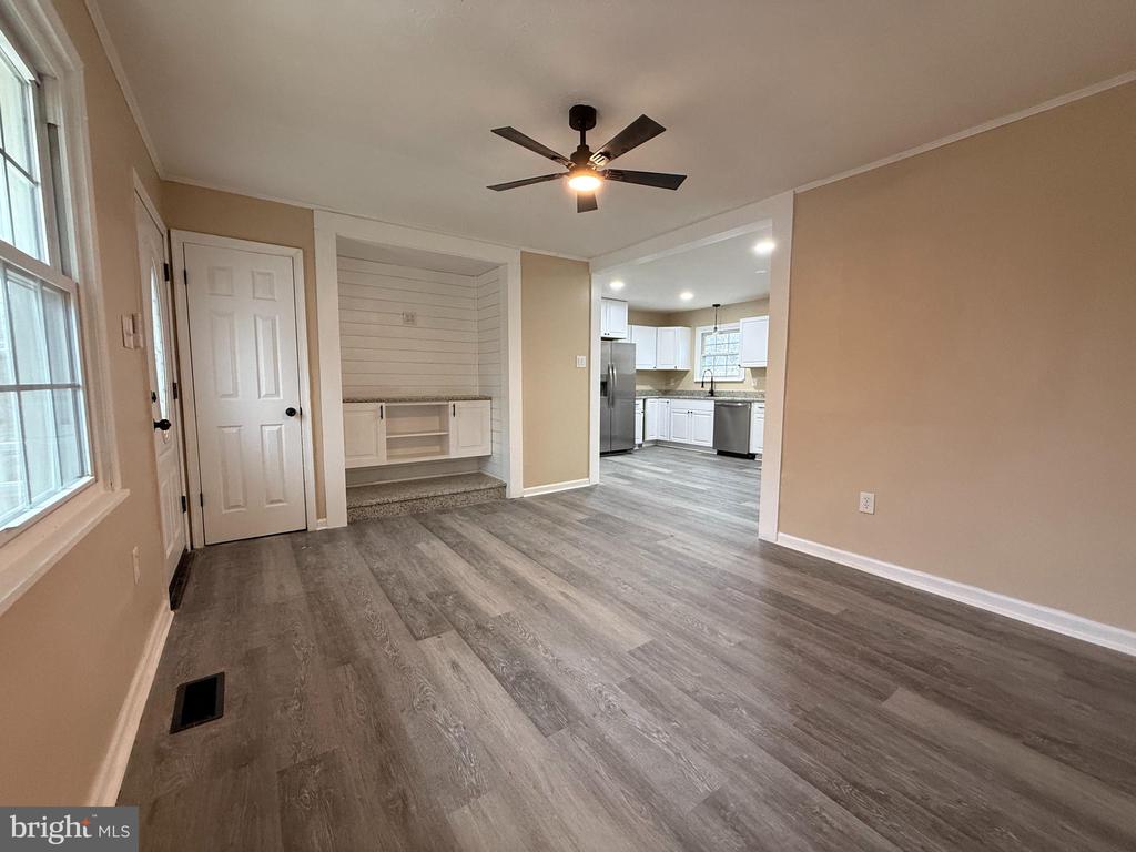 2409 QUAIL OAK DRIVE