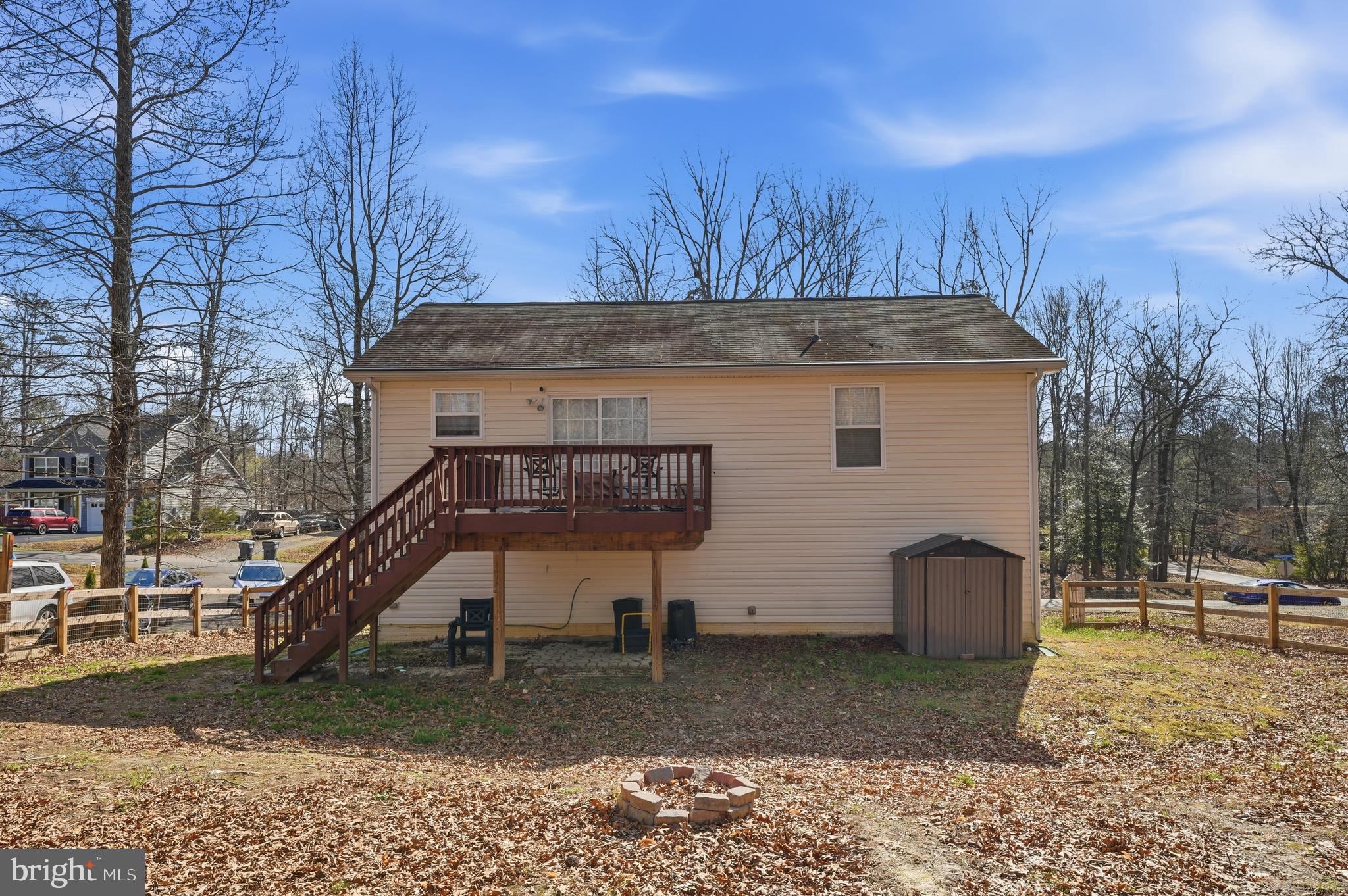 219 HOLLYSIDE DRIVE