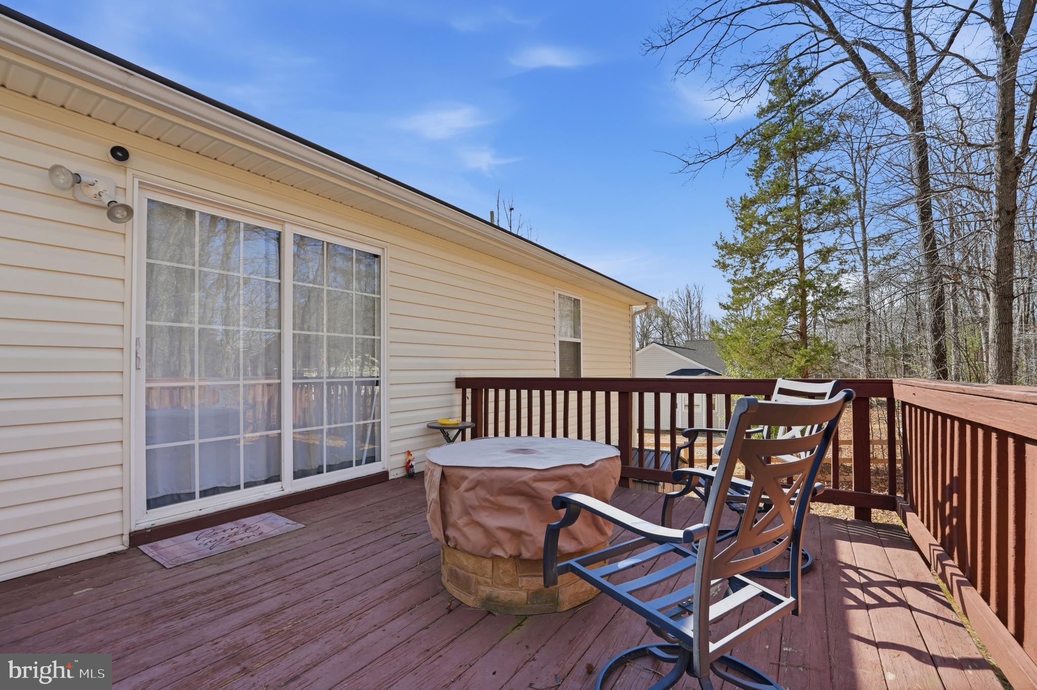 219 HOLLYSIDE DRIVE