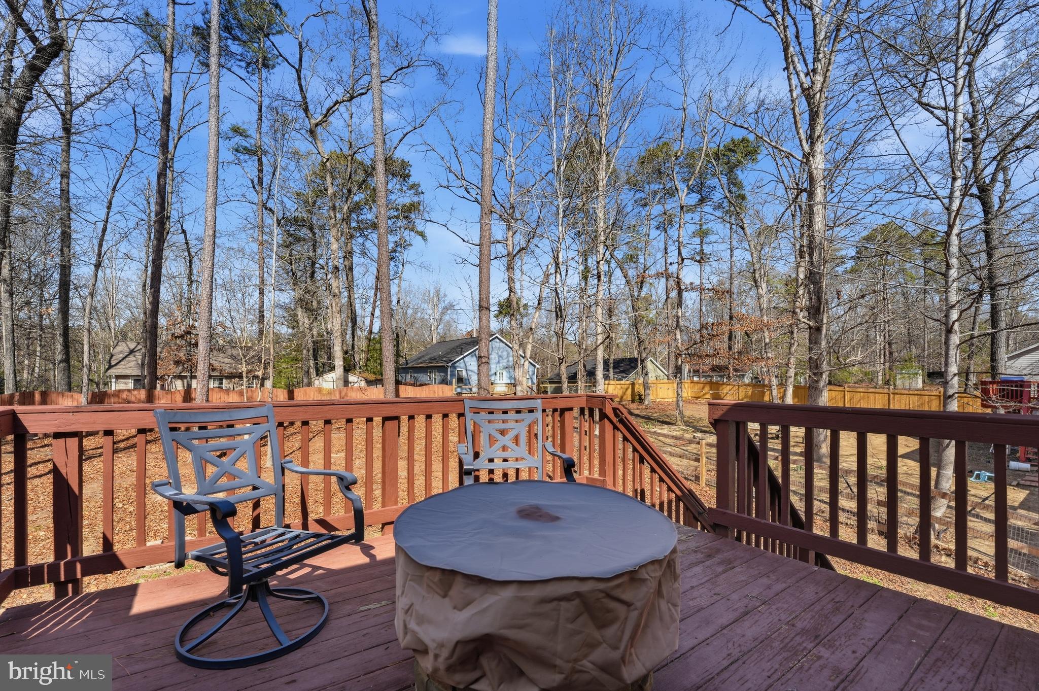 219 HOLLYSIDE DRIVE