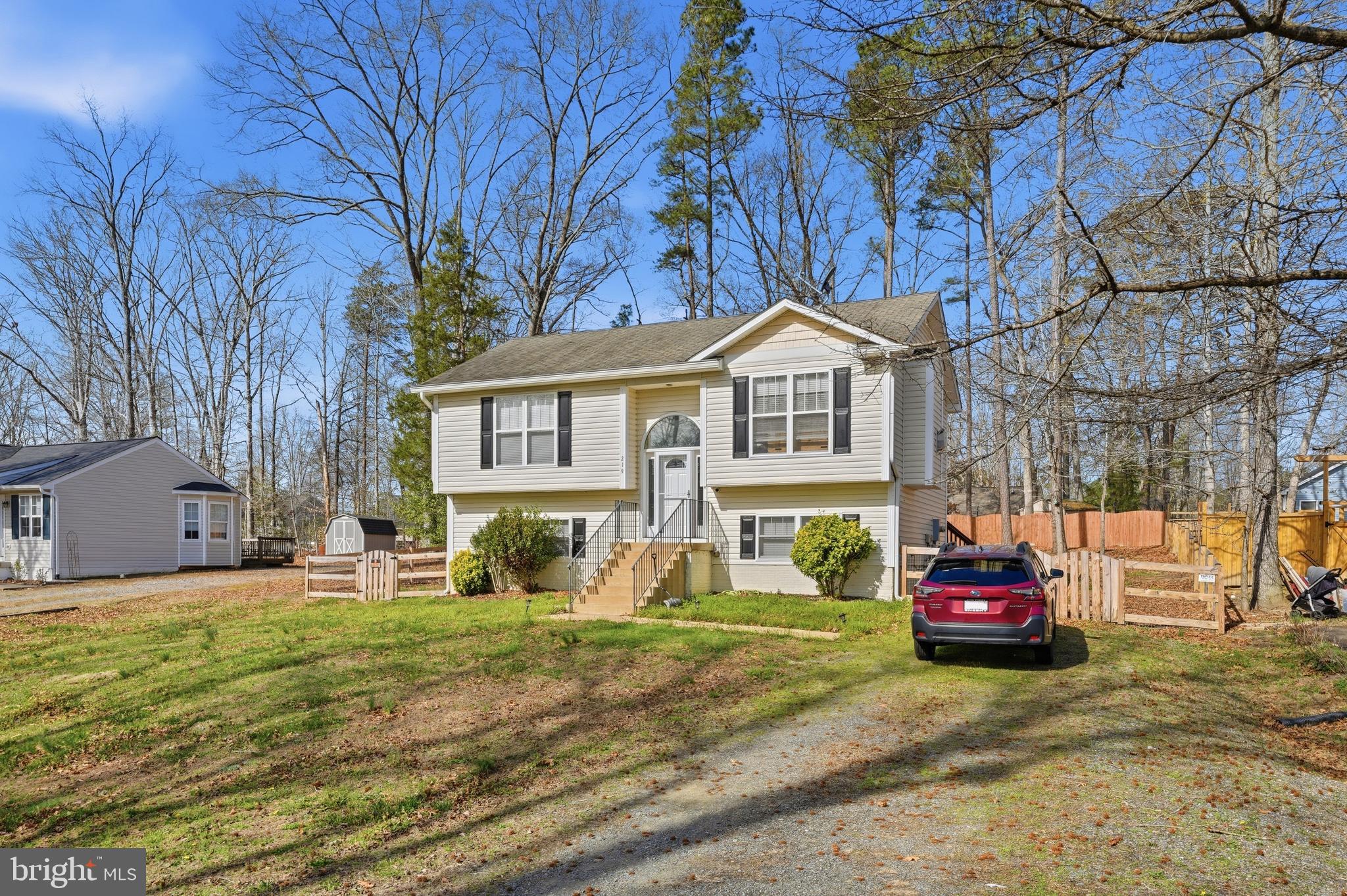 219 HOLLYSIDE DRIVE