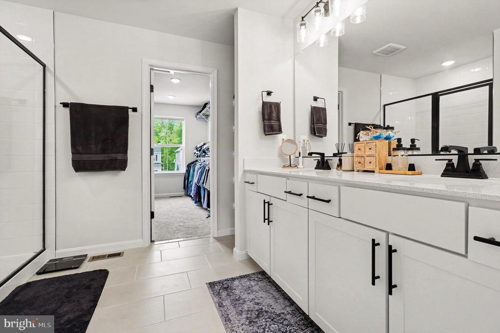 7123 BRAXTON COURT