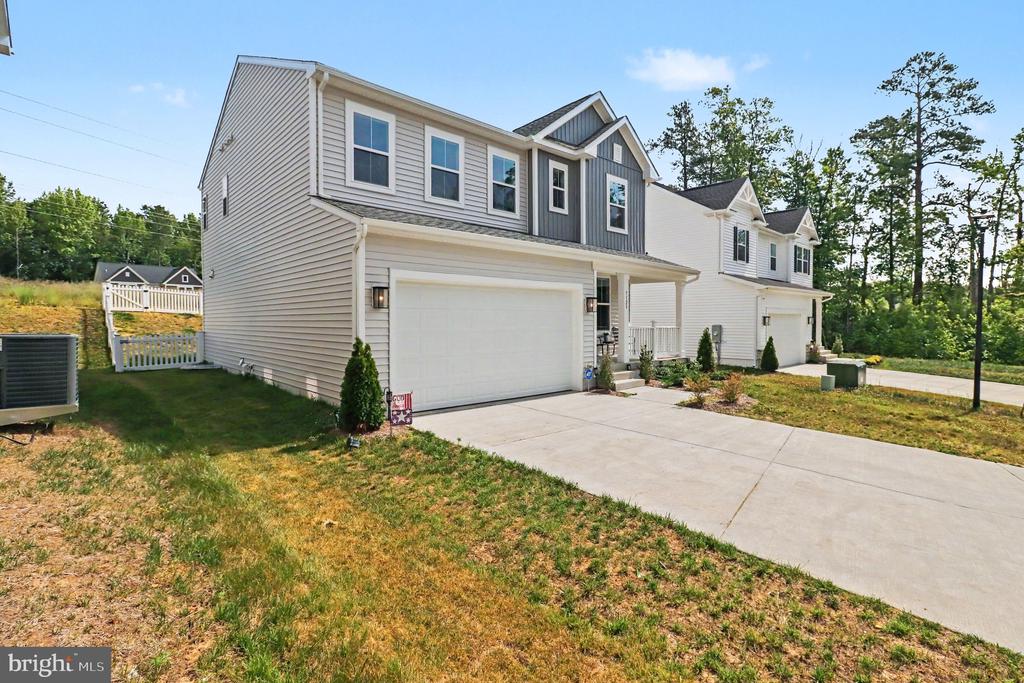 7123 BRAXTON COURT