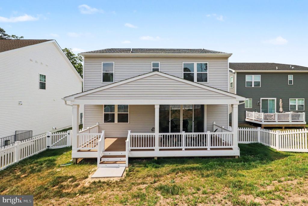 7123 BRAXTON COURT