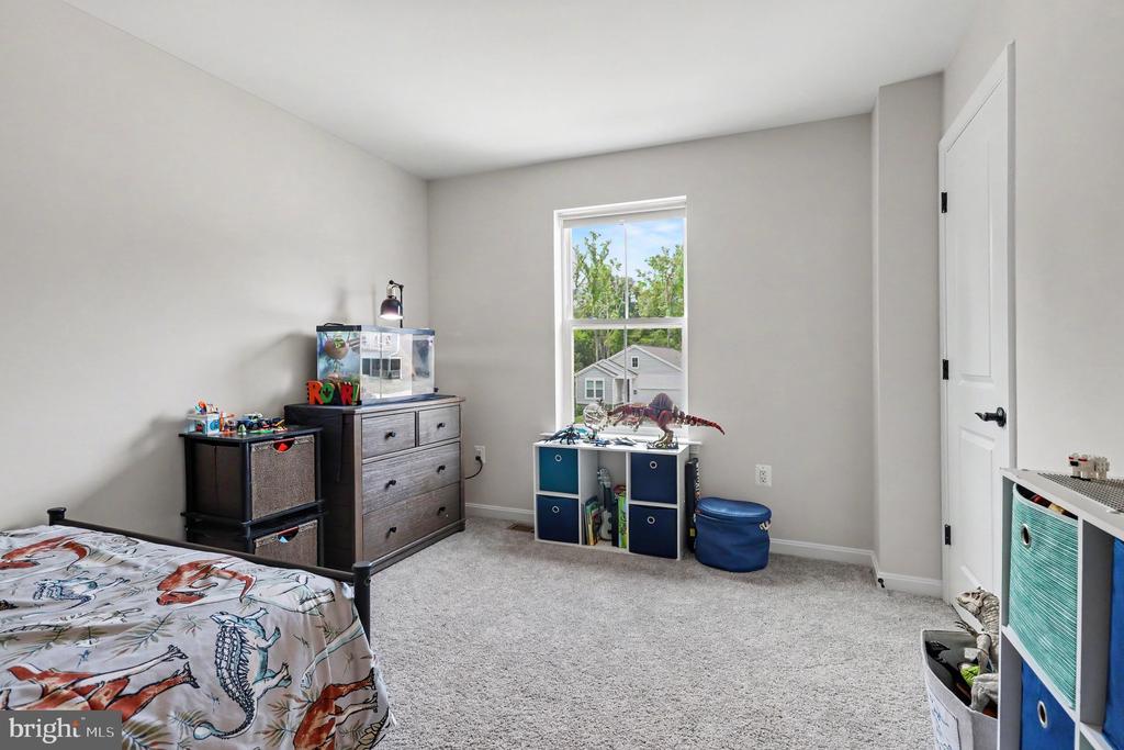 7123 BRAXTON COURT
